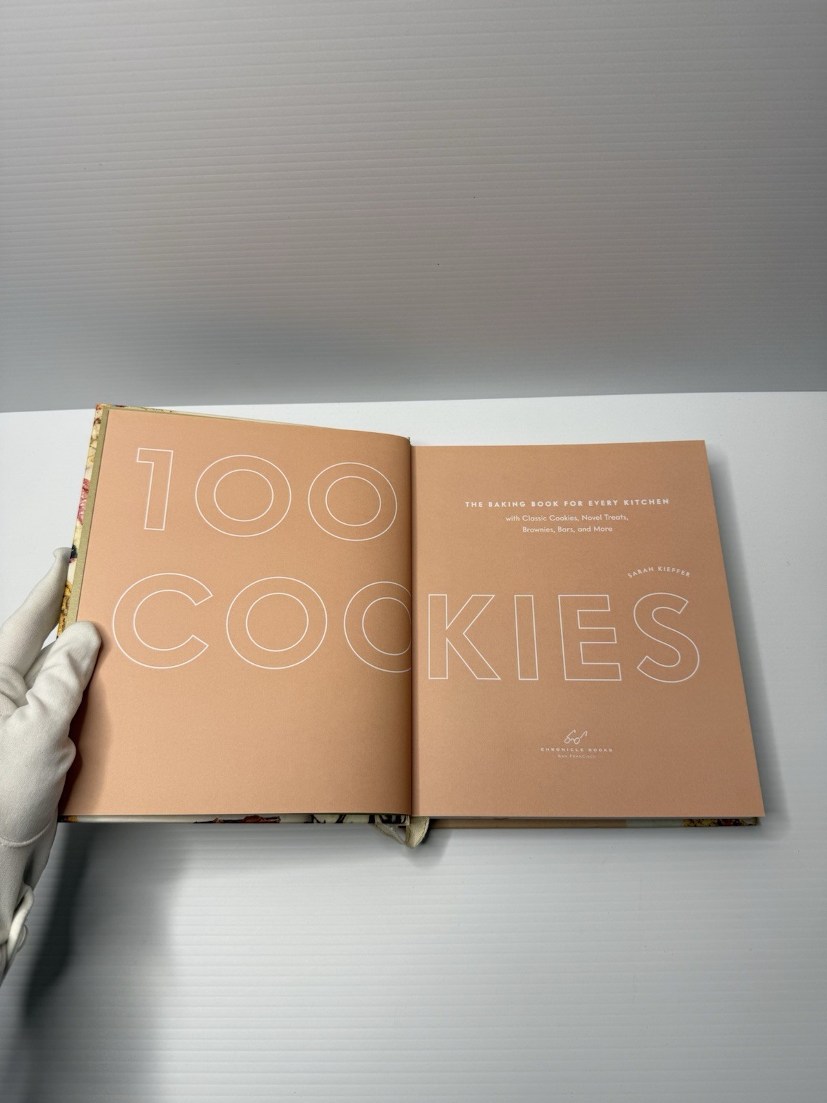 100 Cookies: the Baking Book for Every Kitchen with Classic Cookies Novel Treats