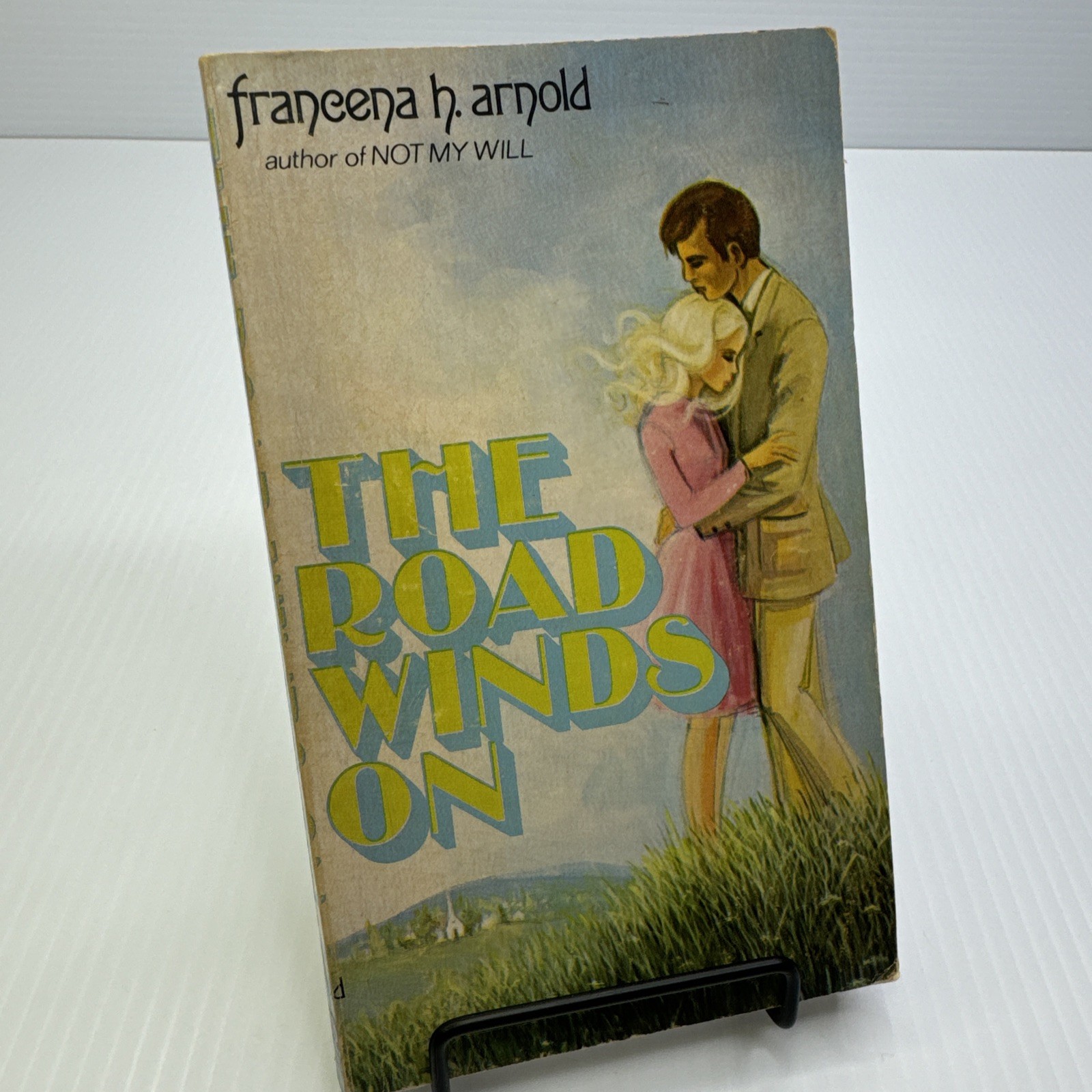 The Road Winds On Francena H. Arnold 1970 PB Moody Press Vintage Christian Novel