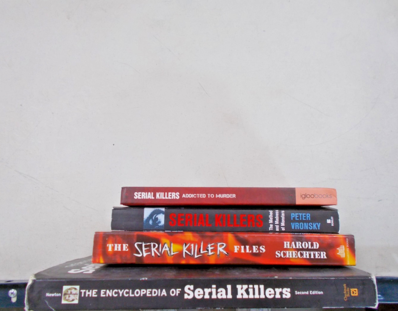 4 SERIAL KILLERS # TRADE PB TRUE CRIME ADDICTED TO MURDER FILES ENCYCLOPEDIA OF