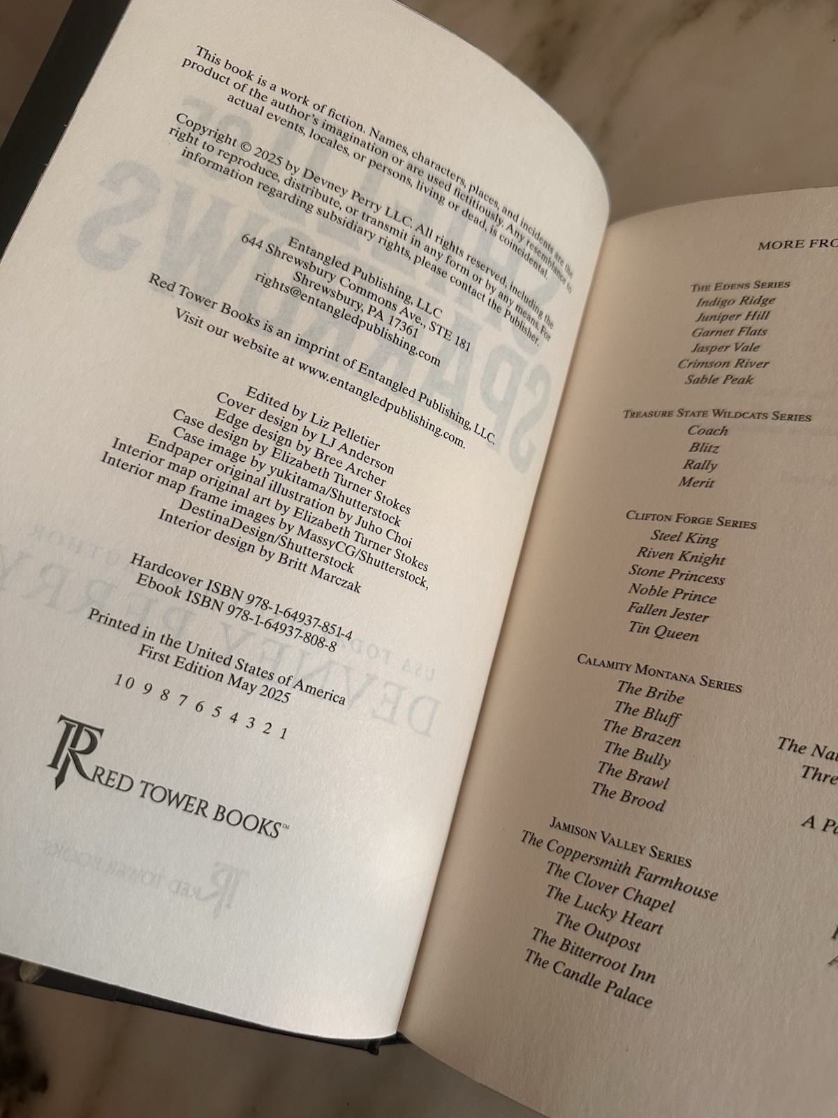 SIGNED Shield of Sparrows Deluxe Edition Sprayed Edges Devney Perry 1st Edition