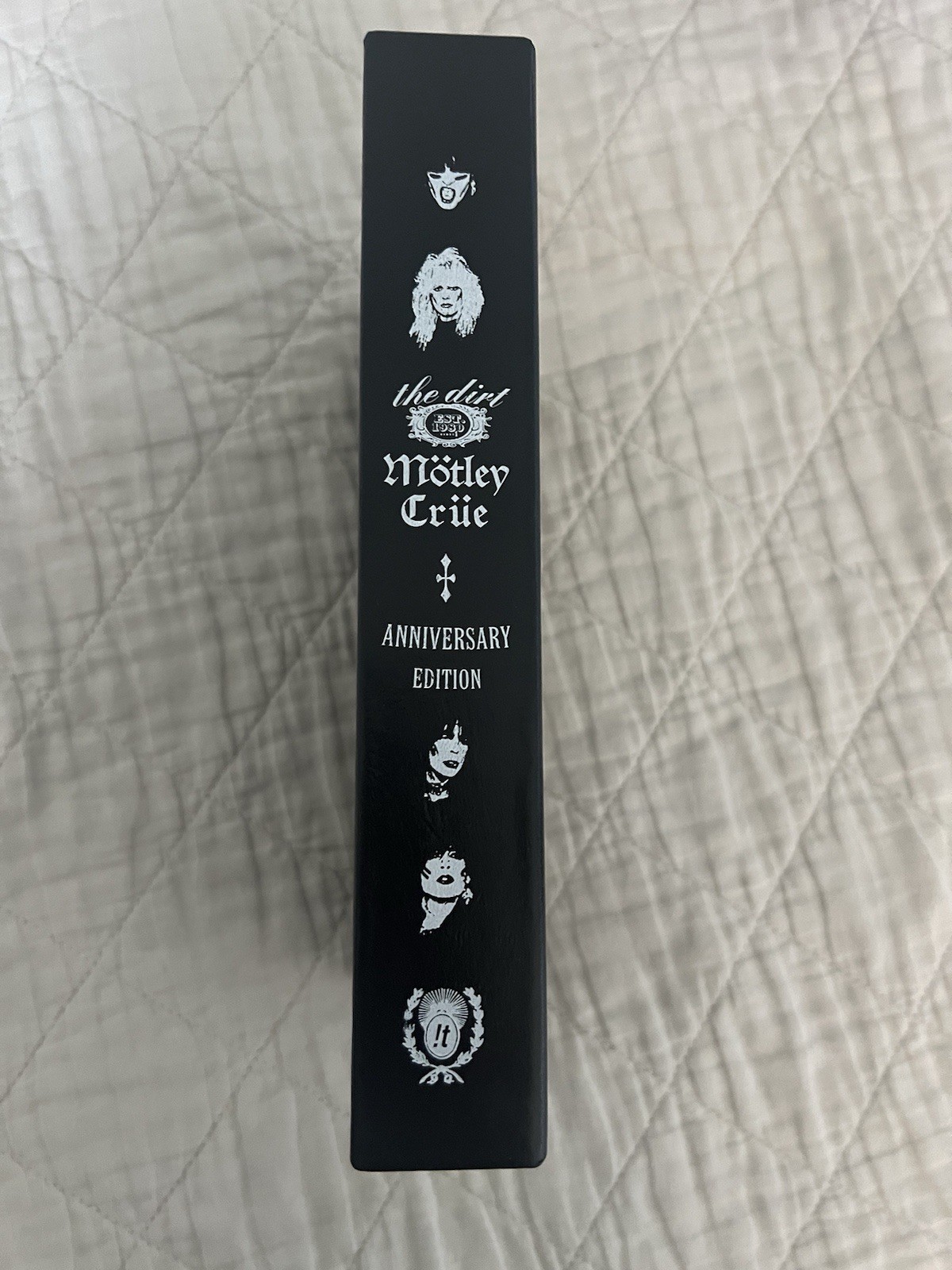 Motley Crue : The Dirt, Hardcover Book Anniversary Edition Slipcase Cover
