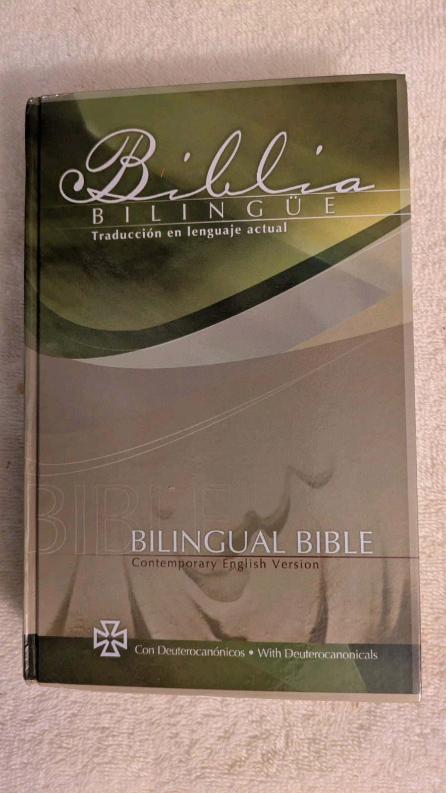 TLA & CEV Bilingual Bible w/ Deut (English and Spanish Edition) HB, 2102 Pages