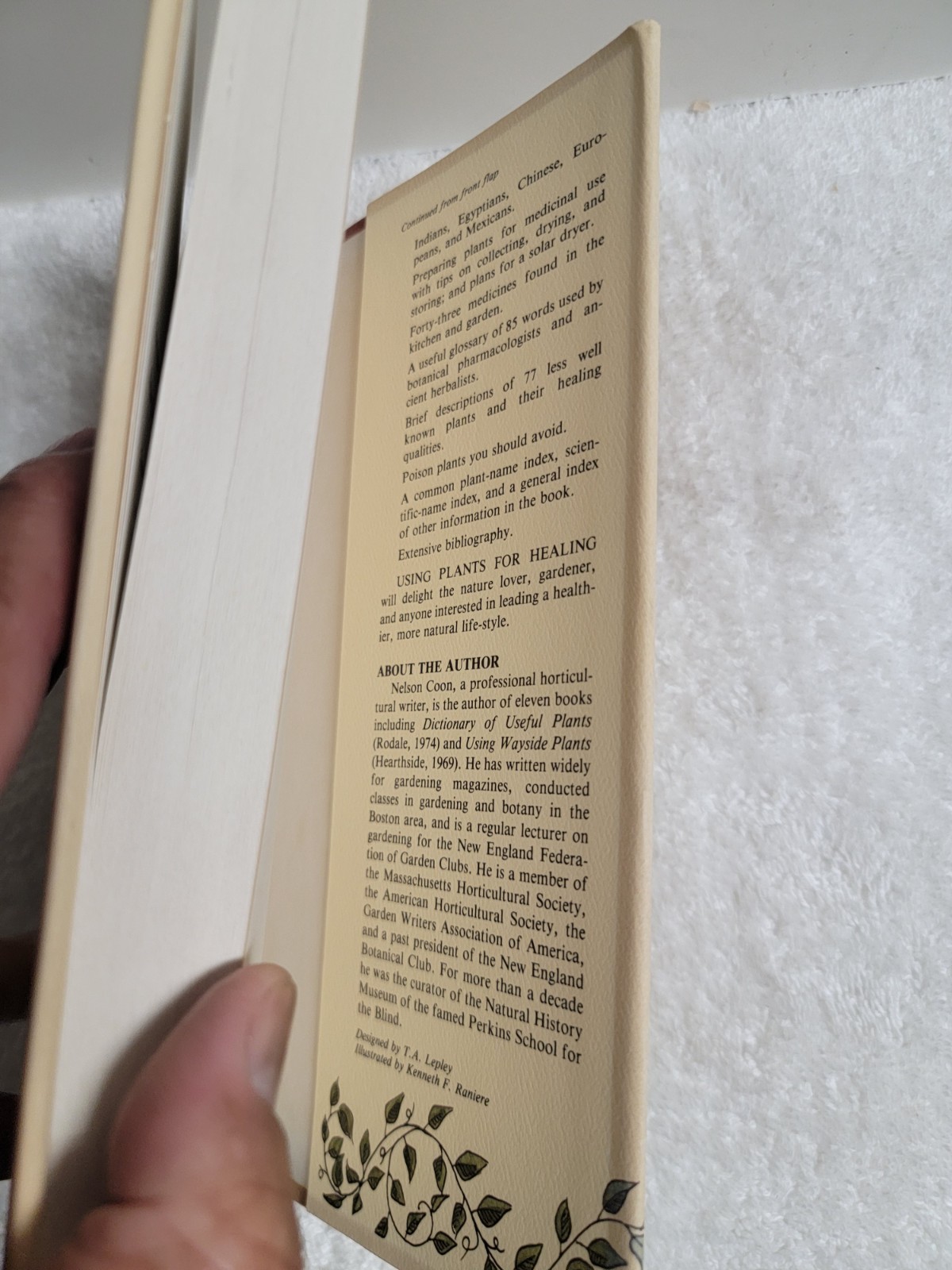 Using plants for healing: An American herbal Vintage 1963 LIKE NEW!