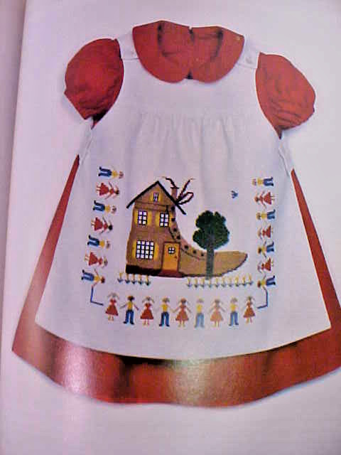 Mother Goose in Stitches 1976 Kathleen Thorne Thomsen 45 Patterns Hard Cover DJ