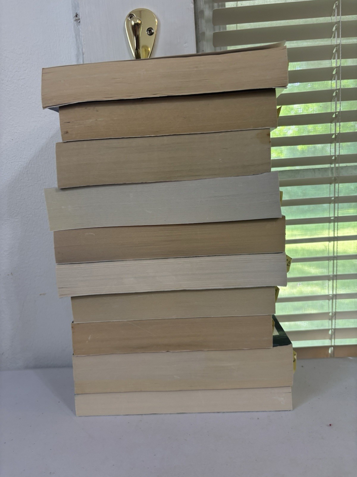 Lot of 10 – Mystery and Thrillers – Mixed Authors – FREE SHIPPING