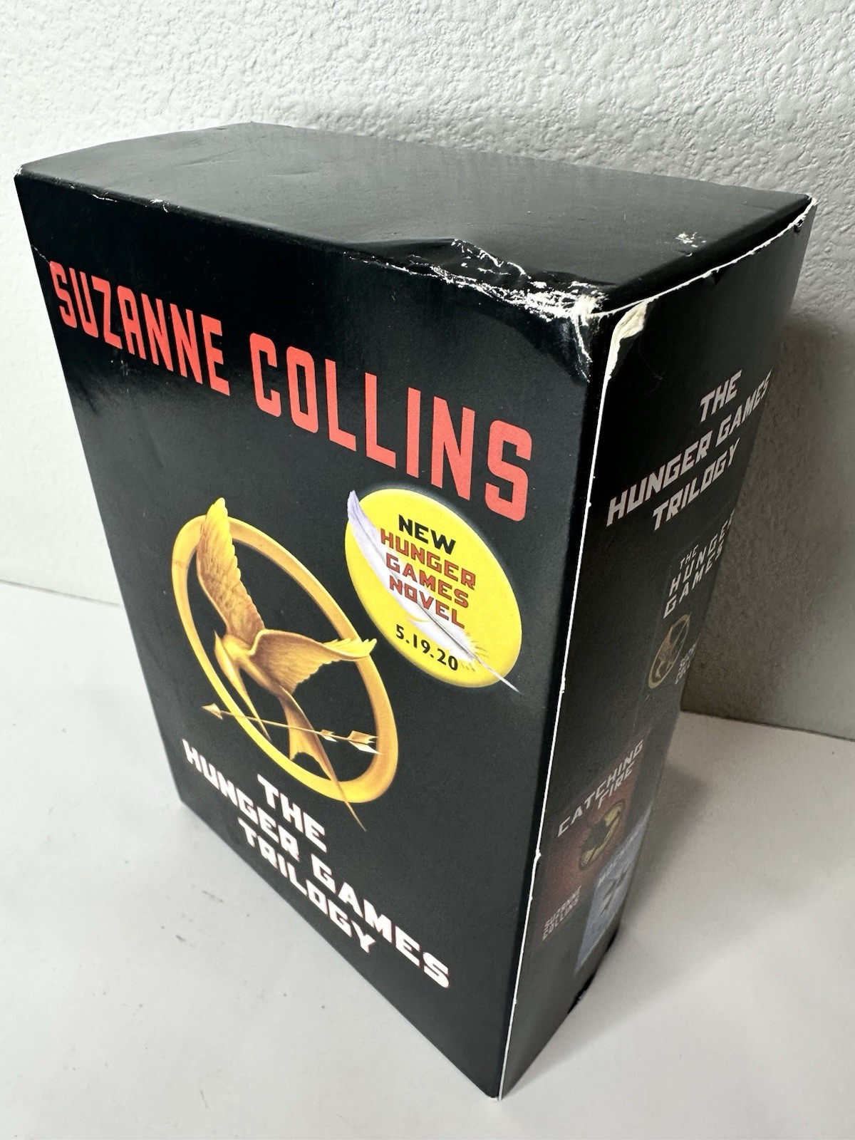 💚The Hunger Games Trilogy Box Set – Suzanne Collins – Paperback – 3 Books – New