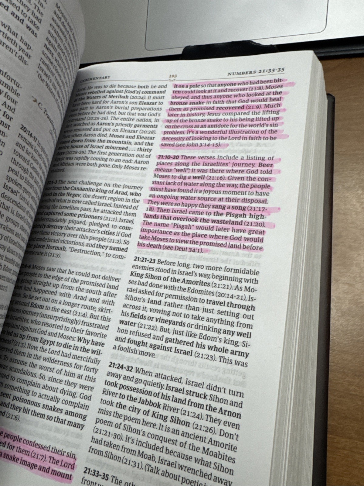 Tony Evans Bible Commentary : Advancing God’s Kingdom Agenda by C. S. B. Bibles