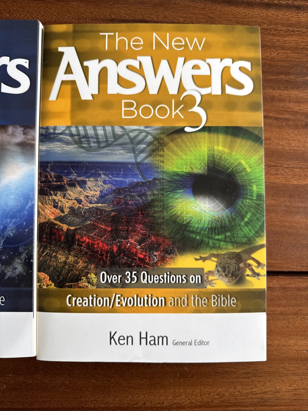 The New Answers Books 1-3: Over 25-35 Questions on Creation/Evolution and the…