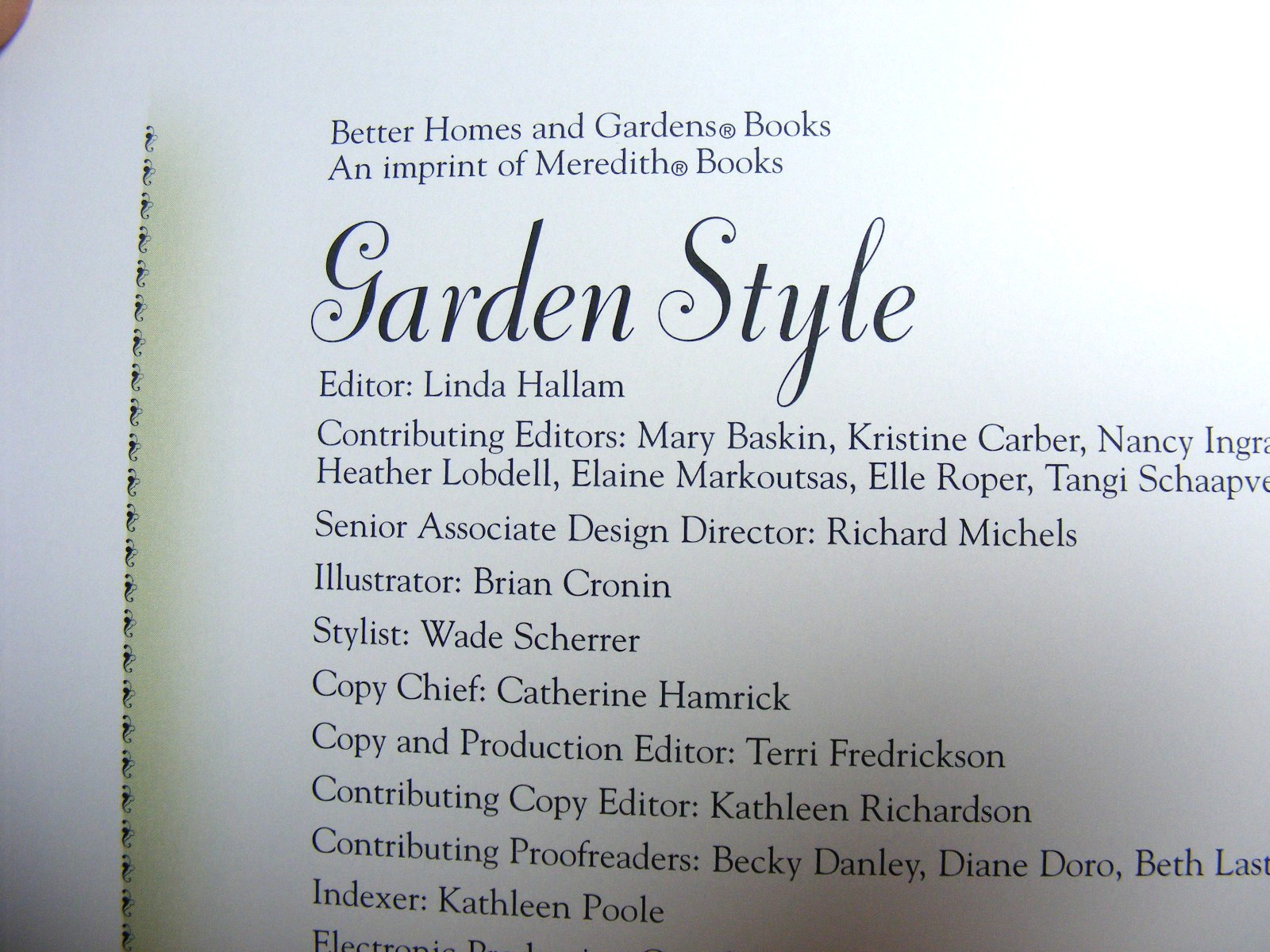 Vintage Book Garden Style Better Homes & Gardens Copyright 1999 Meredith Corp.