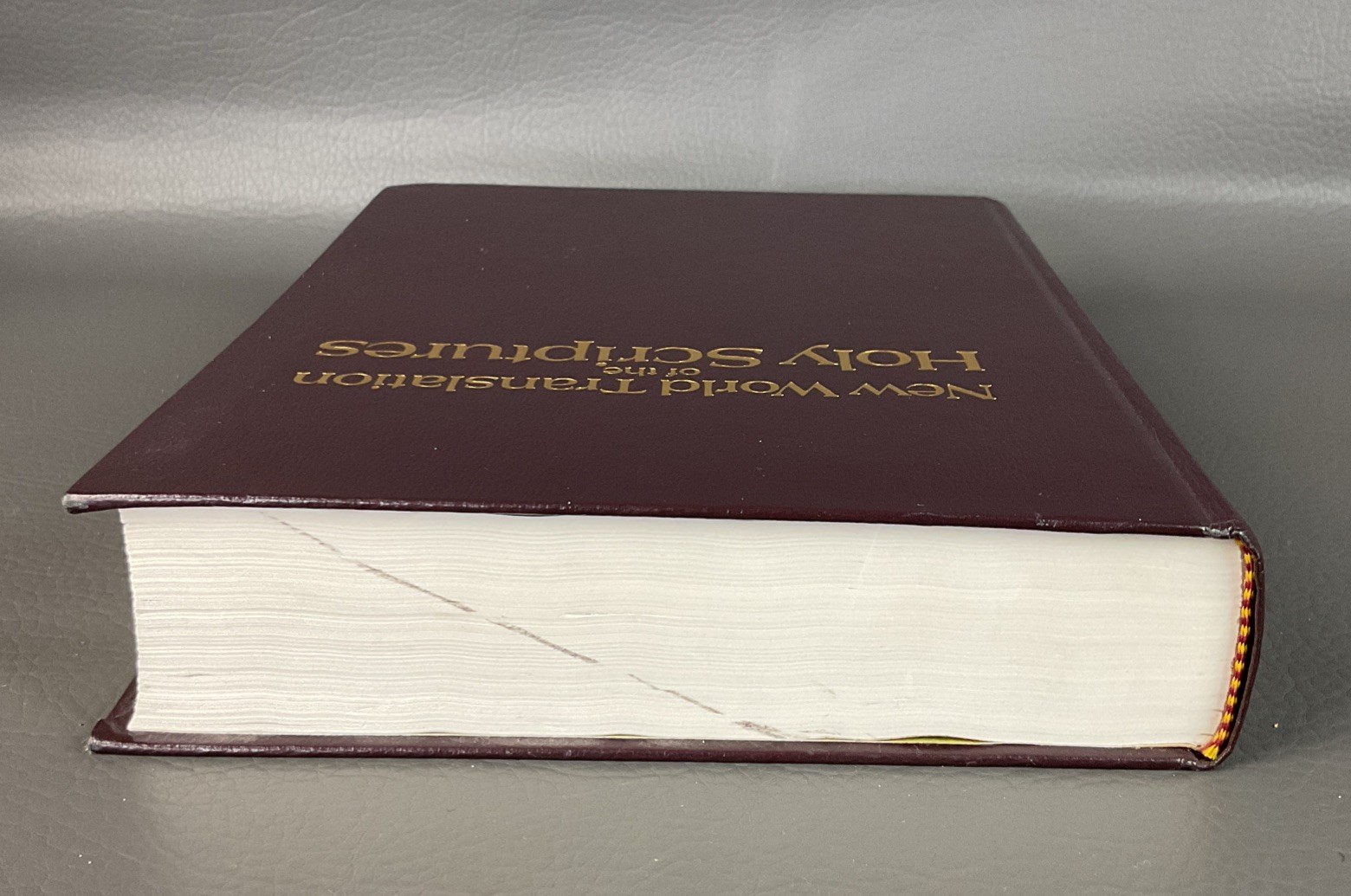 New World Translation of the Holy Scriptures Hardcover Bible 1984 Watchtower