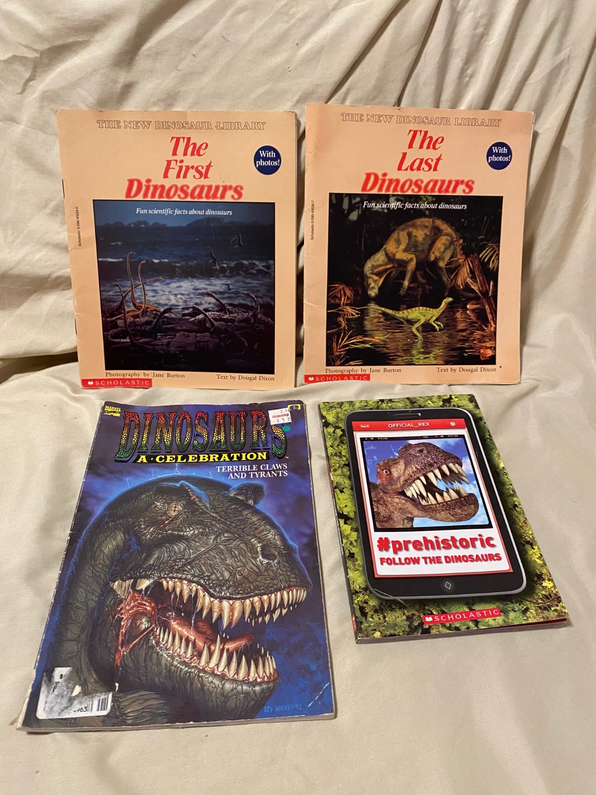 Childrens Educational Dinosaur 4 Book Lot Paperbacks
