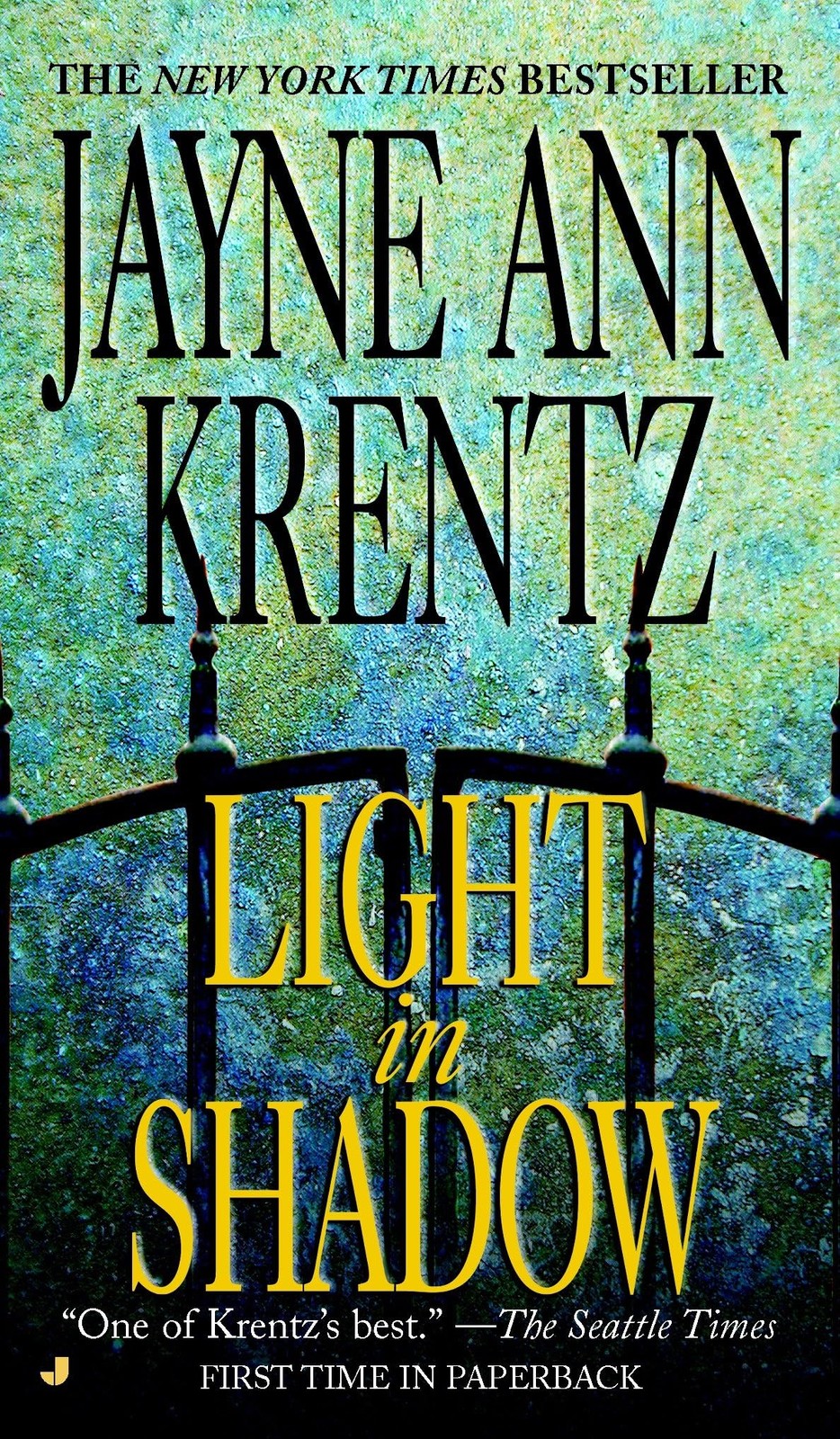 Light in Shadow (A Whispering Springs Novel) Multicolor
