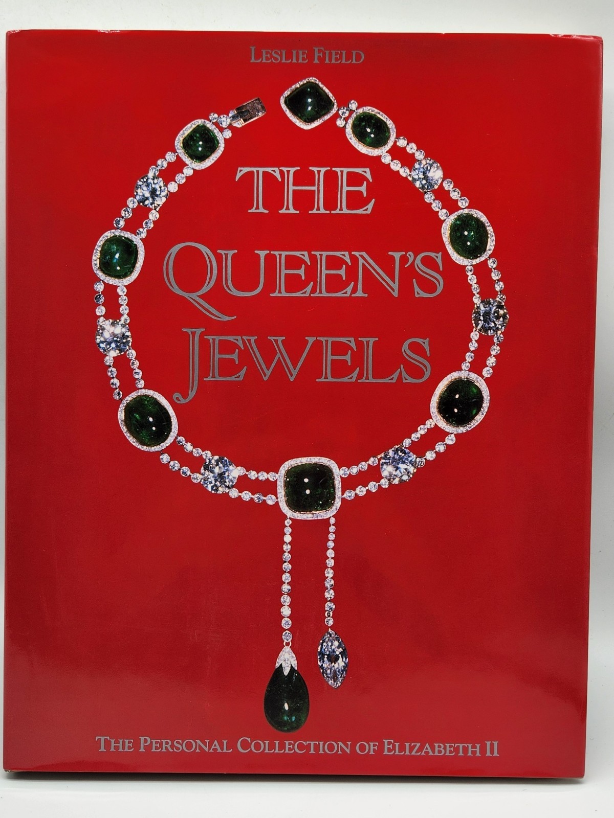 The Queen’s Jewels by Leslie Field 1987 Hardcover Elizabeth II England Royalty