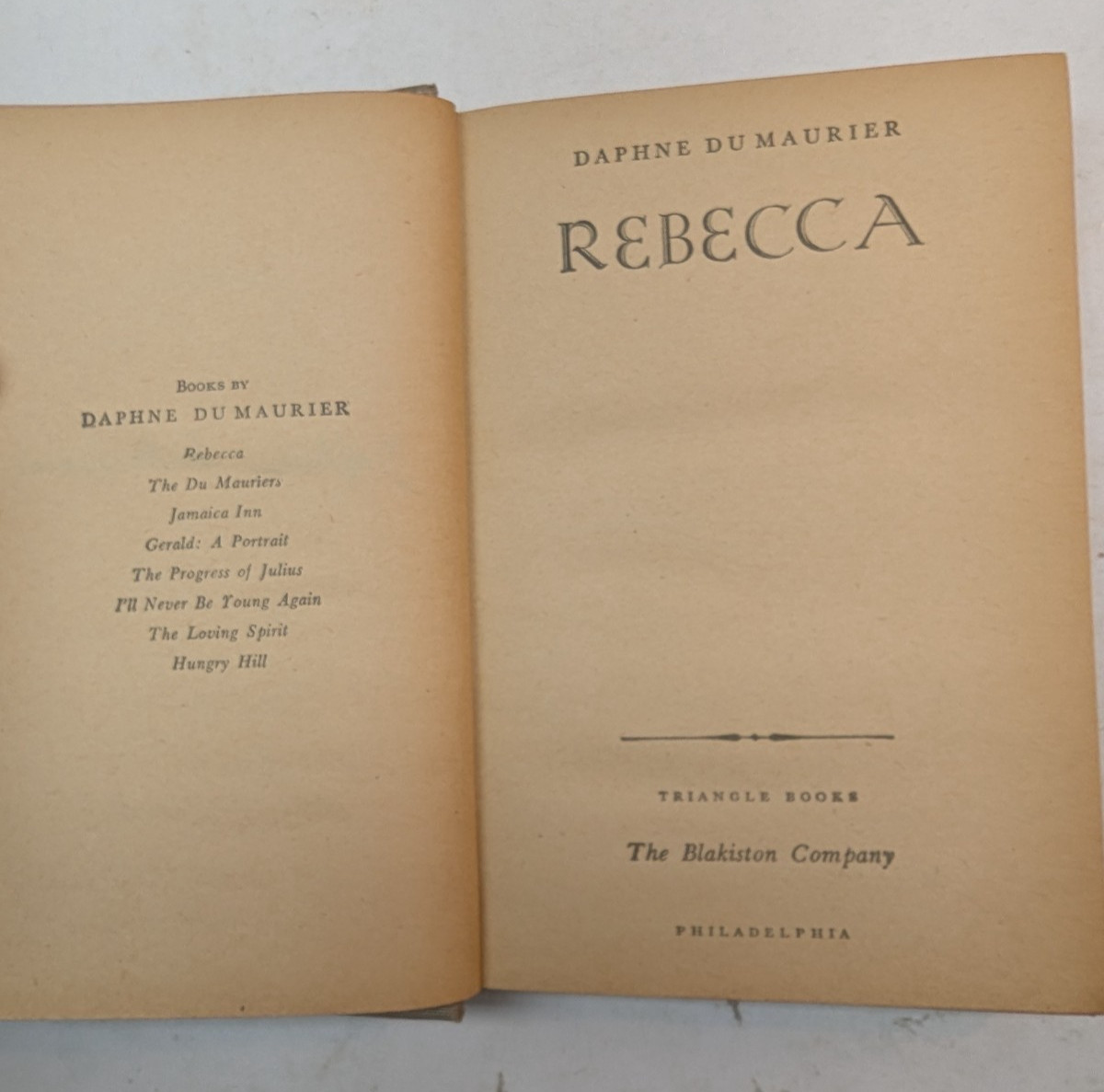 Rebecca: Complete Original Novel by Daphne du Maurier 1938 Triangle Books HC DJ