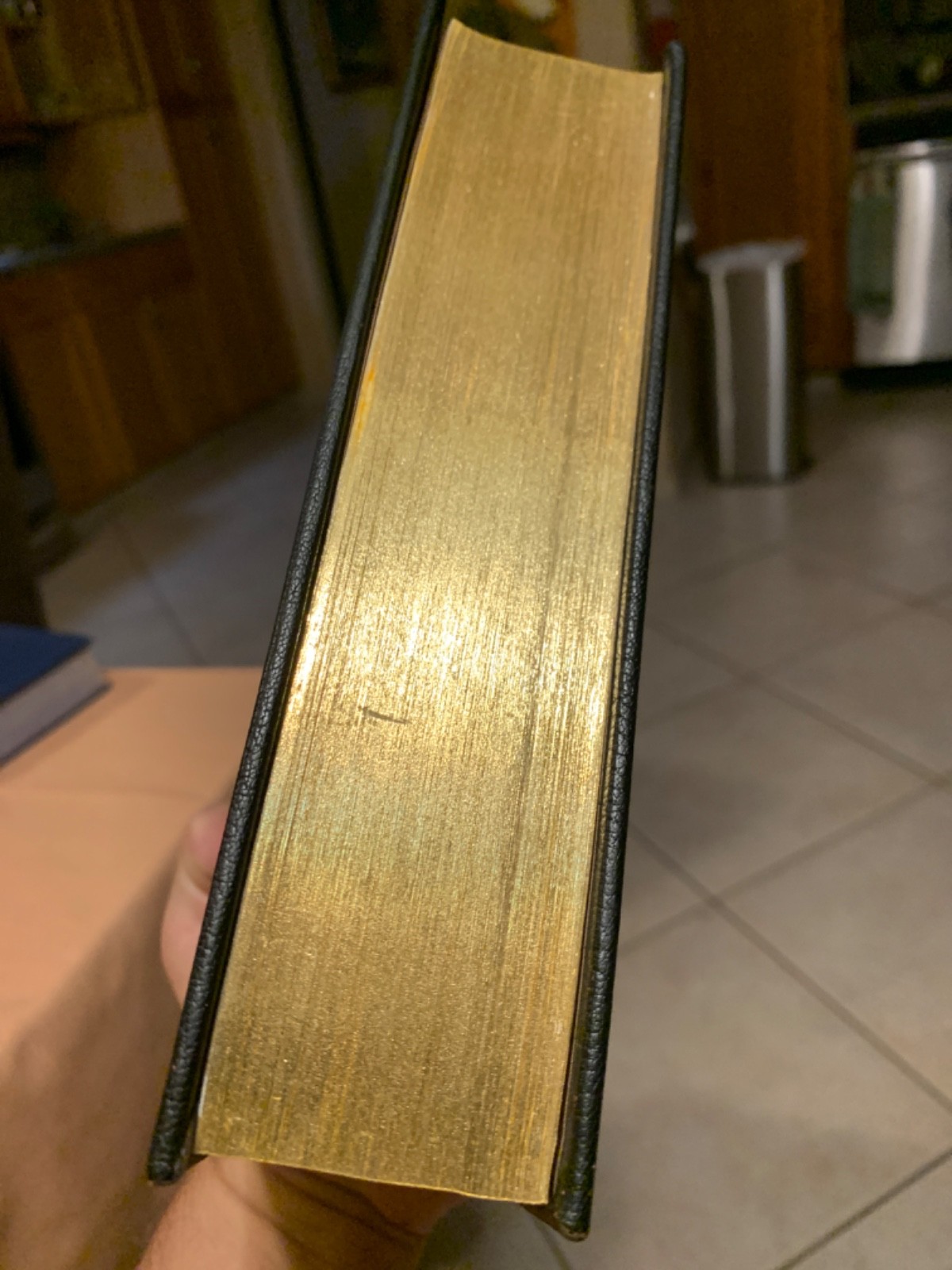 DOUAY RHEIMS BIBLE BORONIUS PRESS STANDARD SIZE BLACK HARDCOVER VERY GOOD