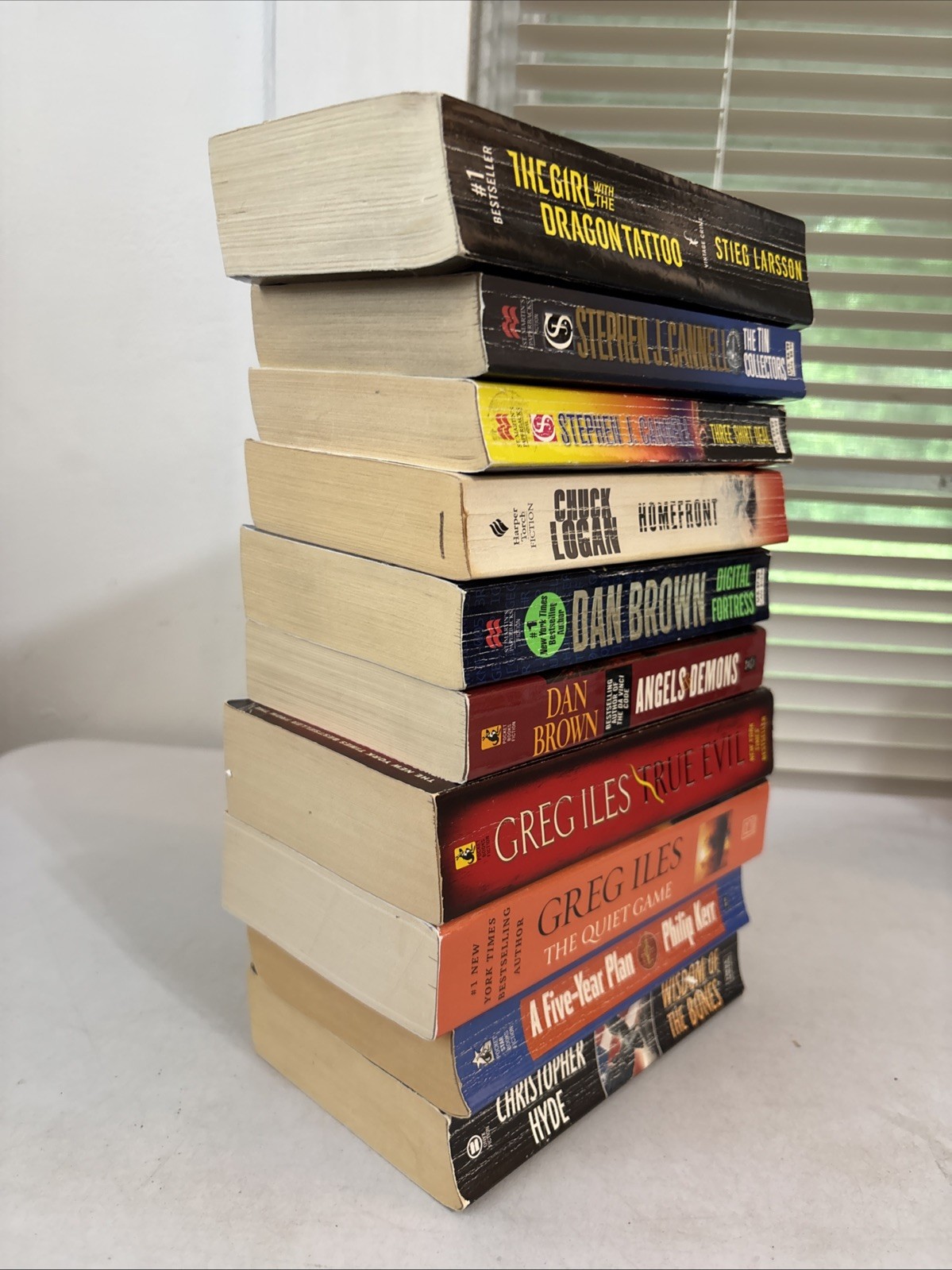 Lot of 10 – Mystery and Thrillers – Mixed Authors – FREE SHIPPING