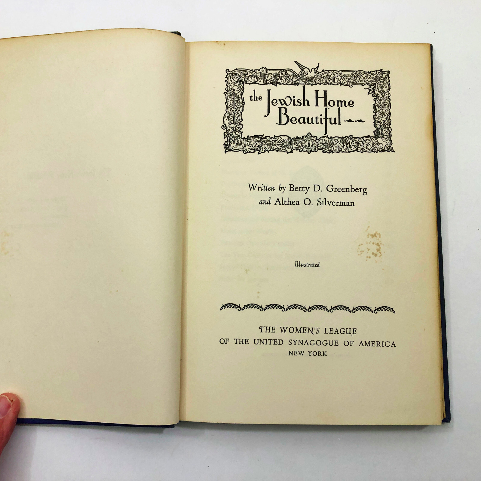 The Jewish Home Beautiful 6th Printing 1950 HB 136 Pages Illustrated
