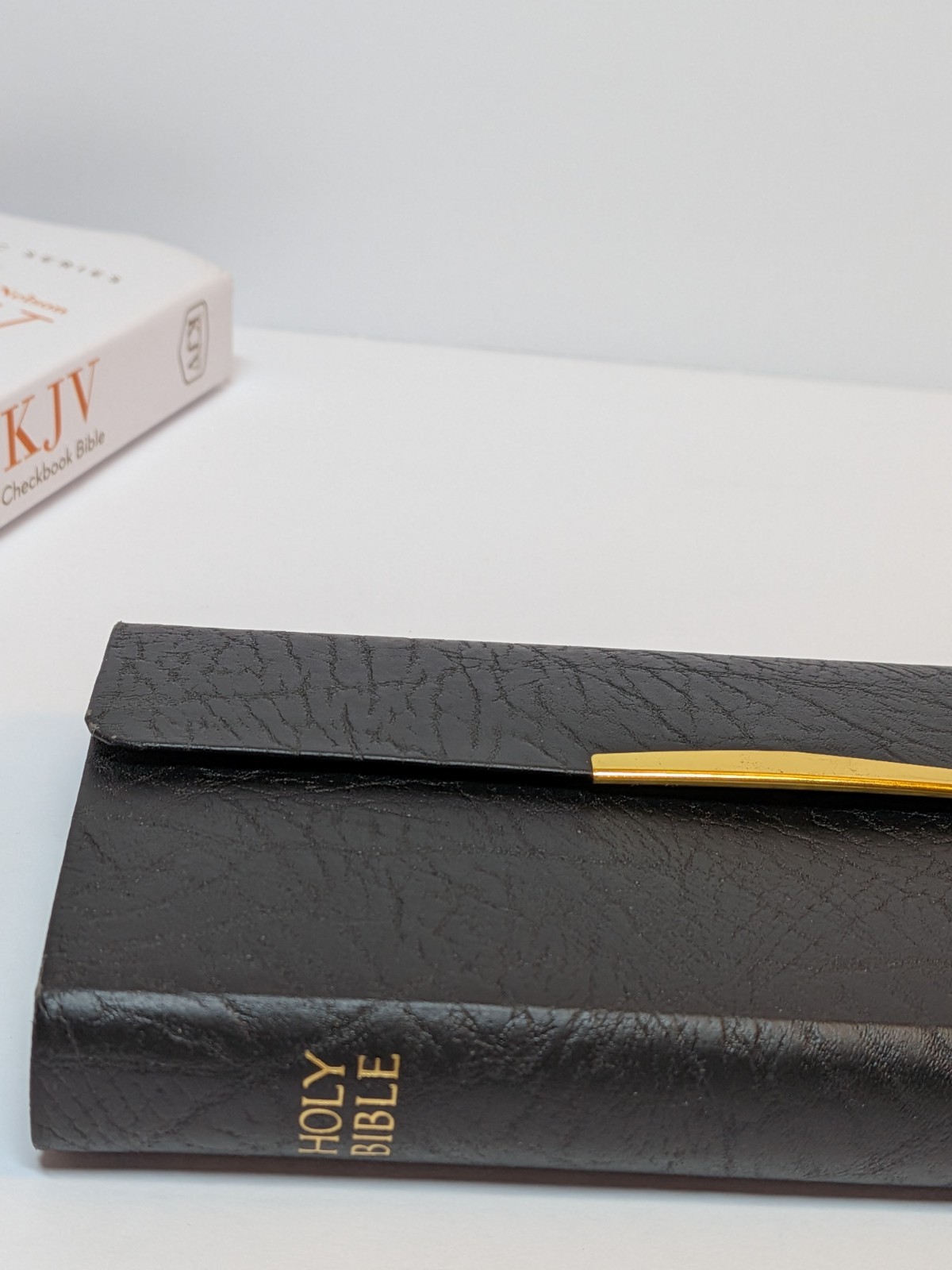 KJV Compact Checkbook Bible Black Bonded Leather Scripture Thomas Nelson NEW
