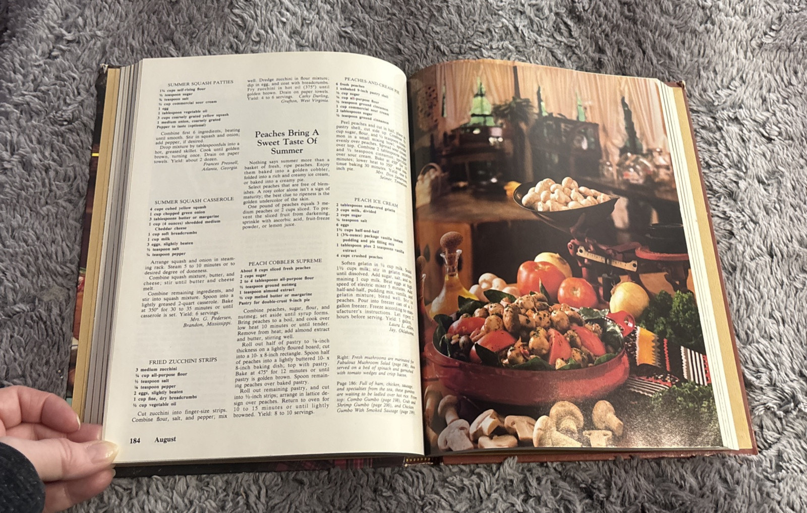 Southern Living 1981 Annual Recipes Hard Cover Book Vintage GC 340 Pages 8.5×11”