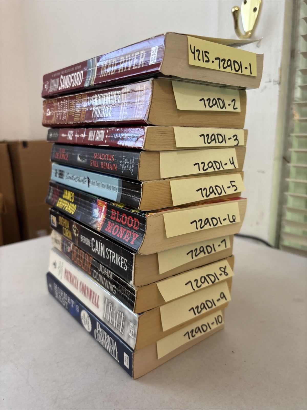 Lot of 10 – Mystery and Thrillers – Mixed Authors – FREE SHIPPING
