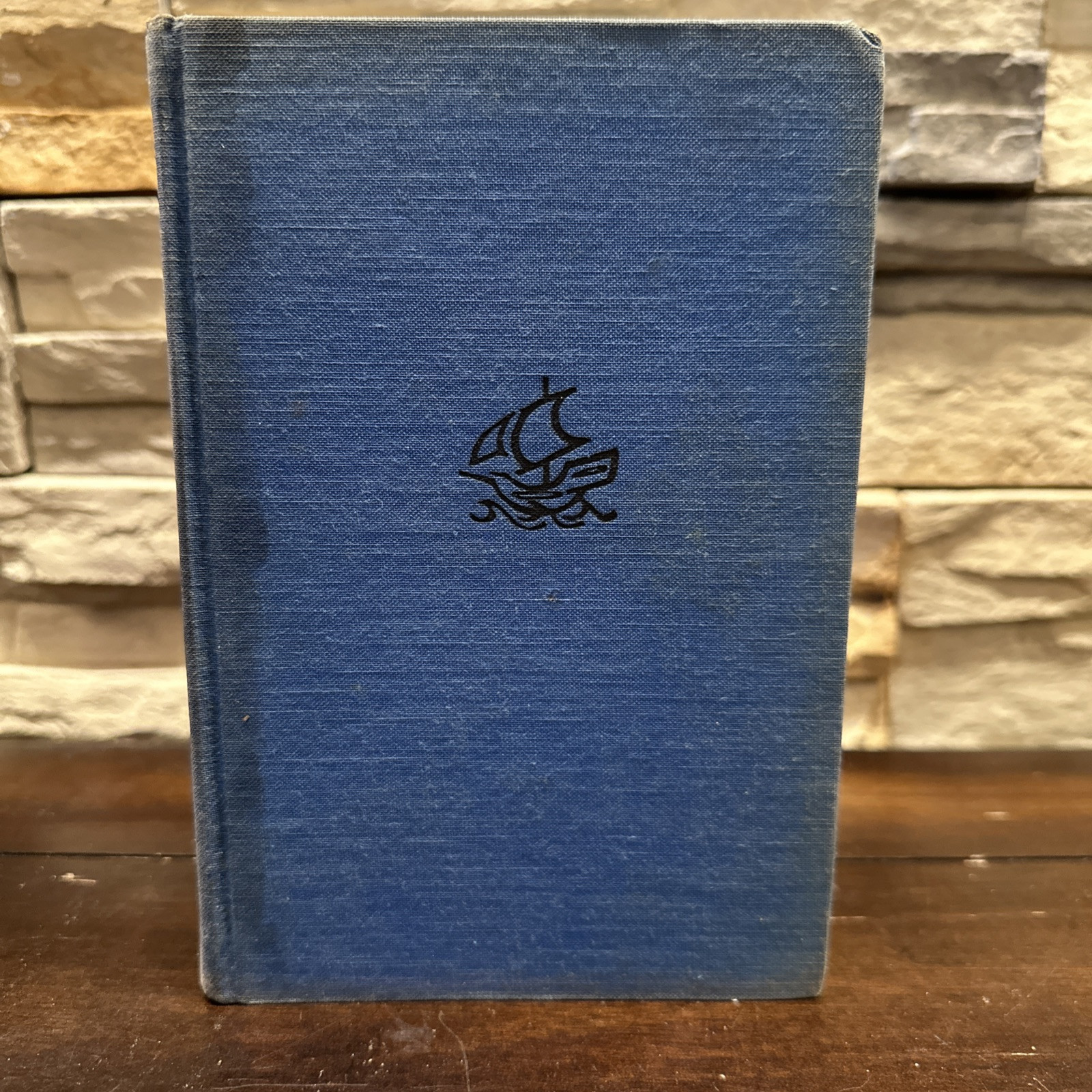 Sea Dogs Of To-Day By A. J. Villiers Henry Holt And Company 1931 First Printing