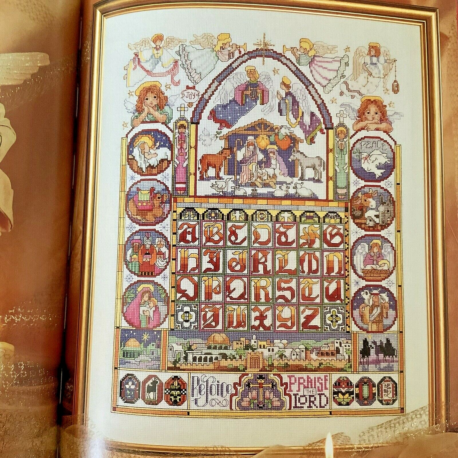 Donna Kooler’s 555 Christmas Cross Stitch Designs ISBN 0-8069-2263-X 128 Pages
