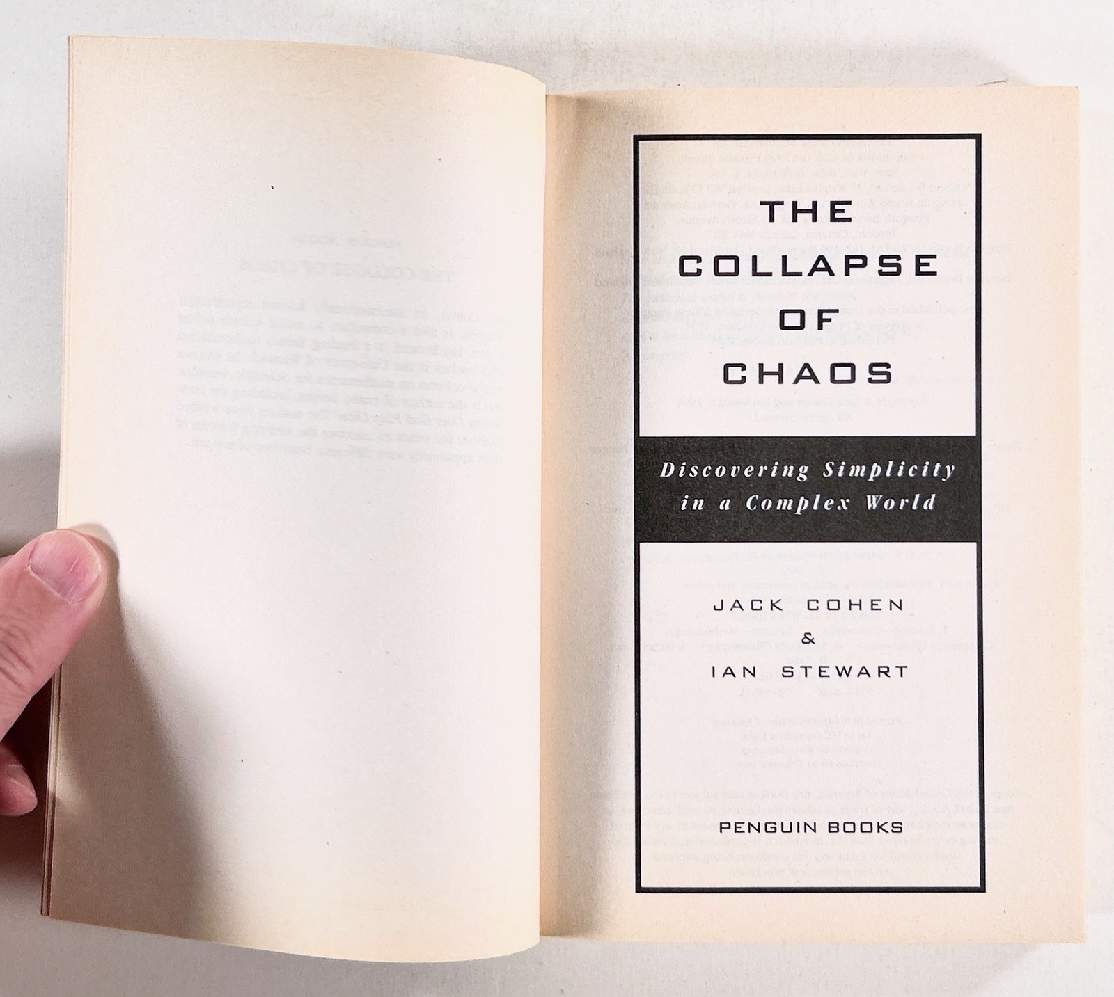 1995 Jack Cohen & Ian Stewart COLLAPSE OF CHAOS Emergence in Nature & Science PB