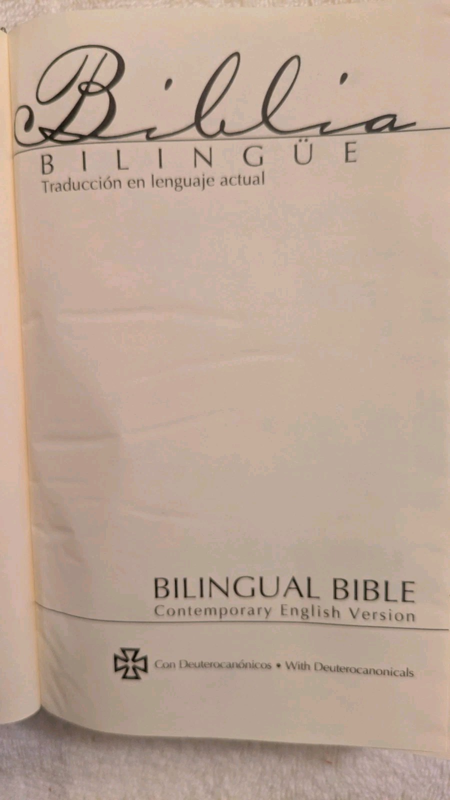 TLA & CEV Bilingual Bible w/ Deut (English and Spanish Edition) HB, 2102 Pages
