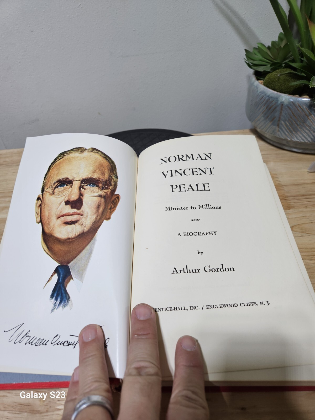 NORMAN VINCENT PEALE, MINISTER TO MILLIONS: A BIOGRAPHY By Arthur Gordon