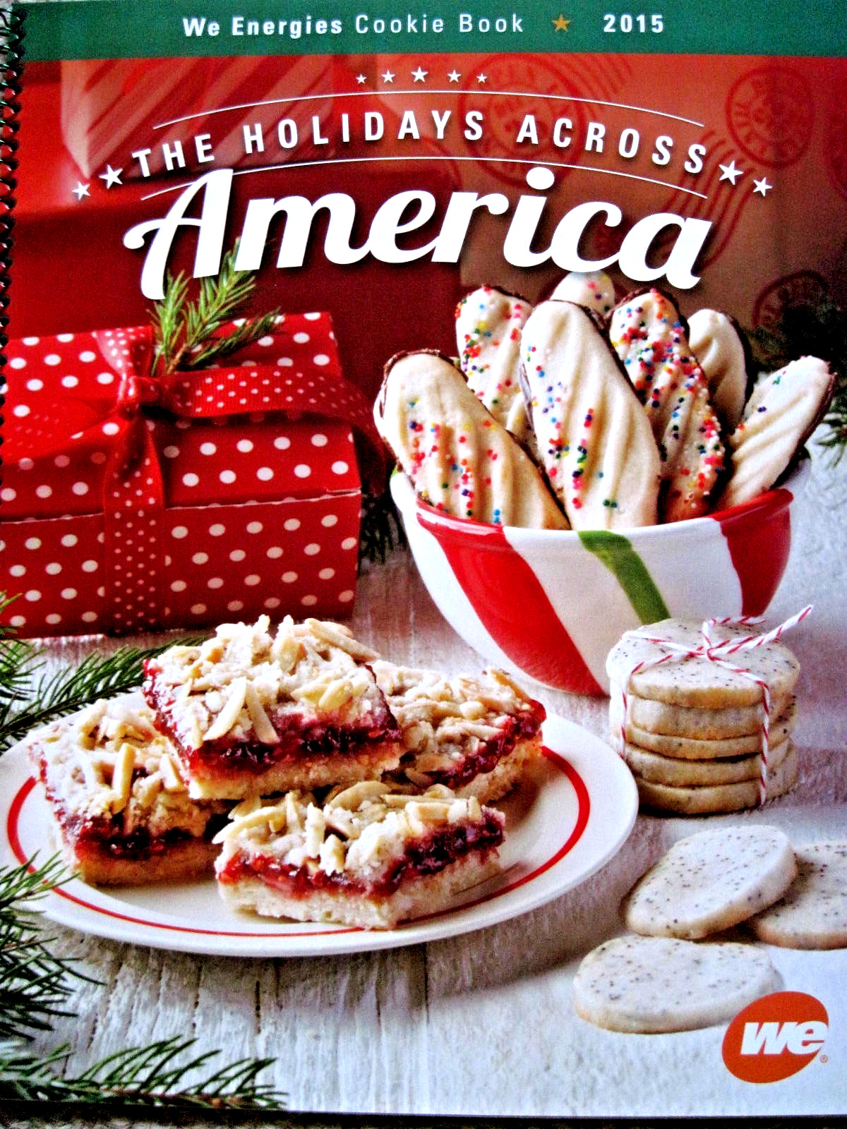 2015 WE ENERGIES CHRISTMAS COOKIE BOOK ~ Wisconsin Electric Co.