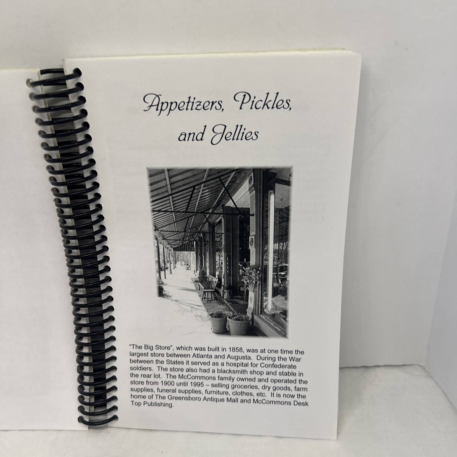 Miss Mary& Friends Cookbook: A Collection Of Southern And A Few Yankee Recipes