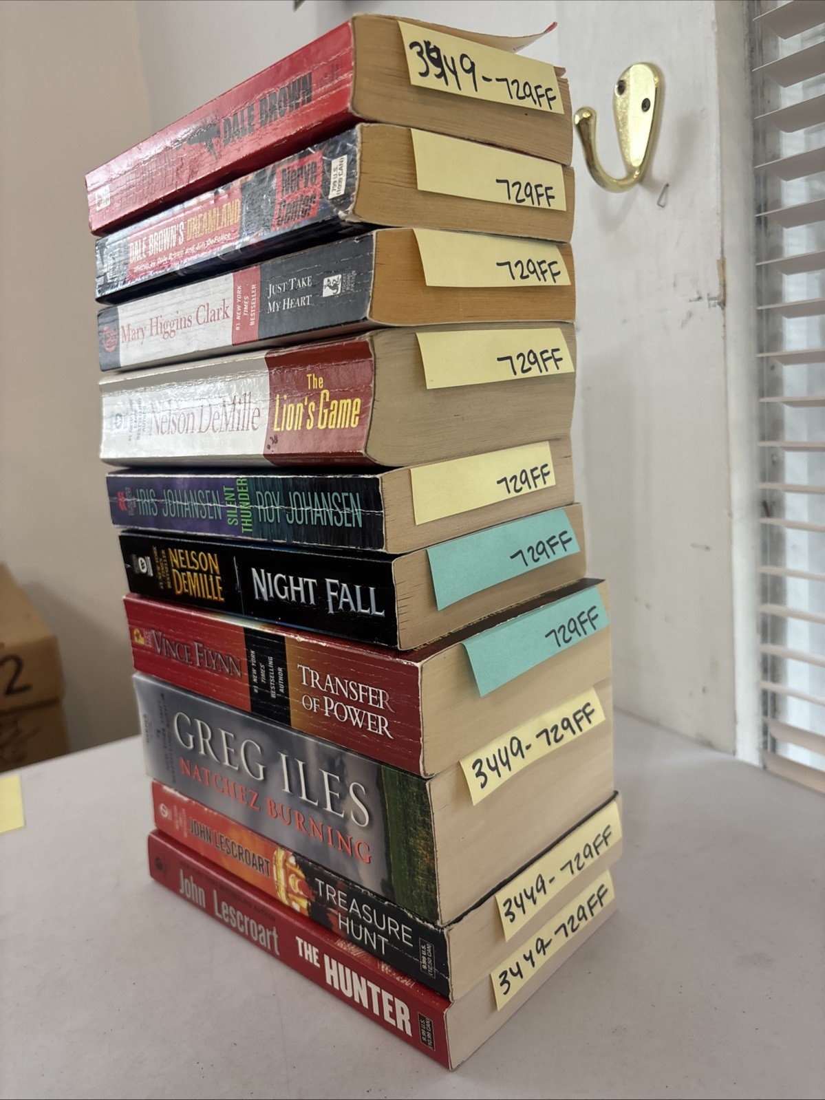 Lot of 10 – Mystery and Thrillers – Mixed Authors – FREE SHIPPING