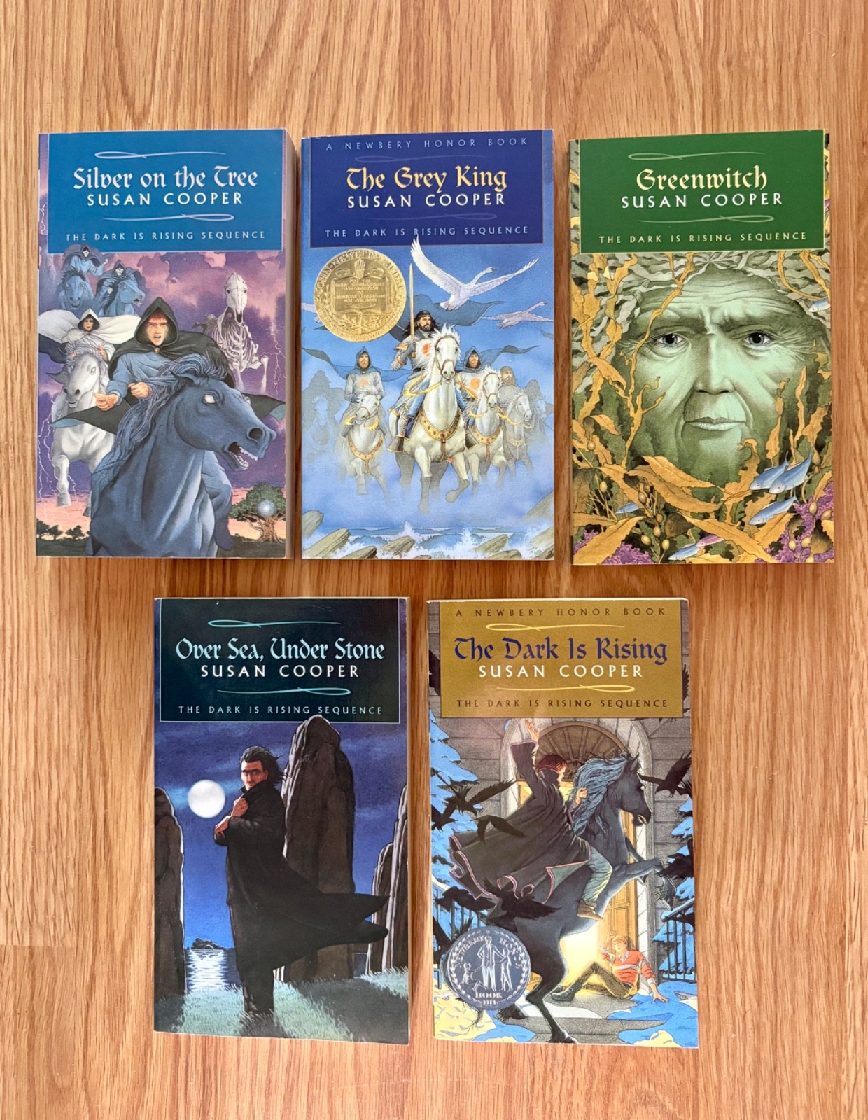 THE DARK IS RISING Sequence by Susan Cooper (1977, Quantity pack)