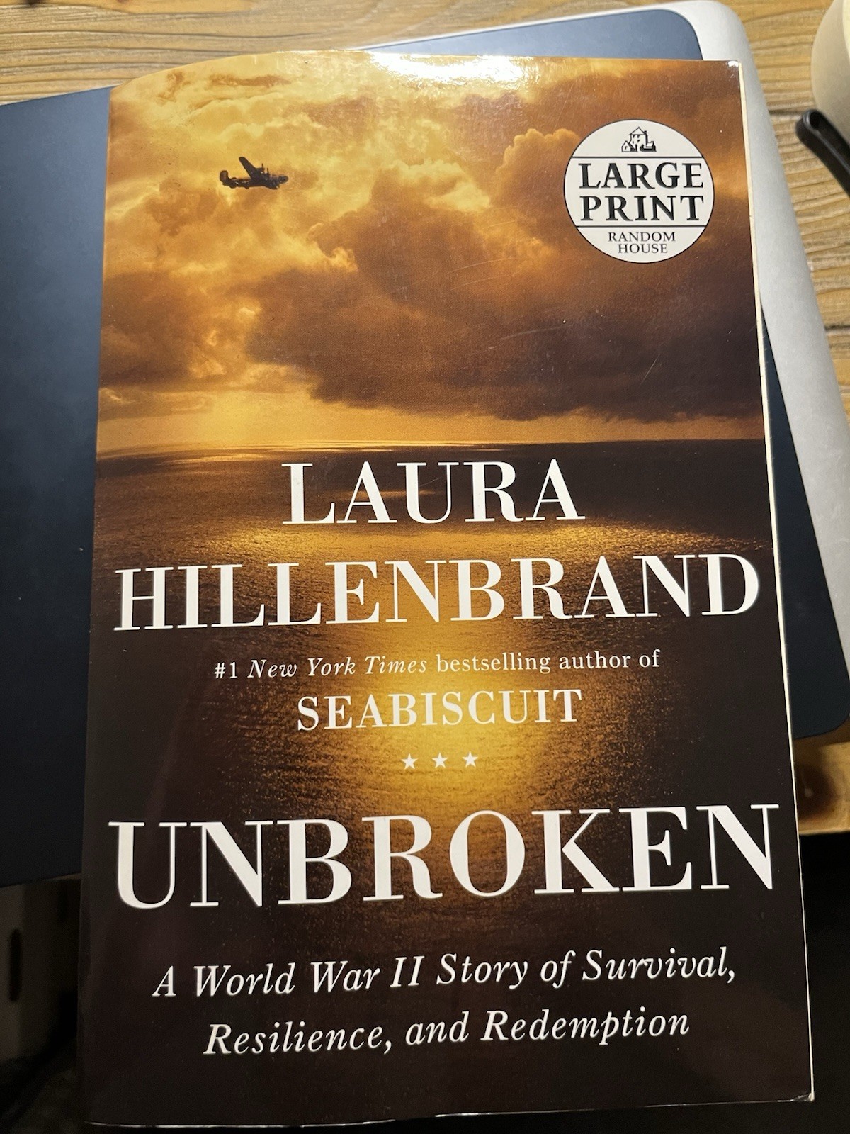 unbroken laura hillenbrand 2010 Paperback Large Print