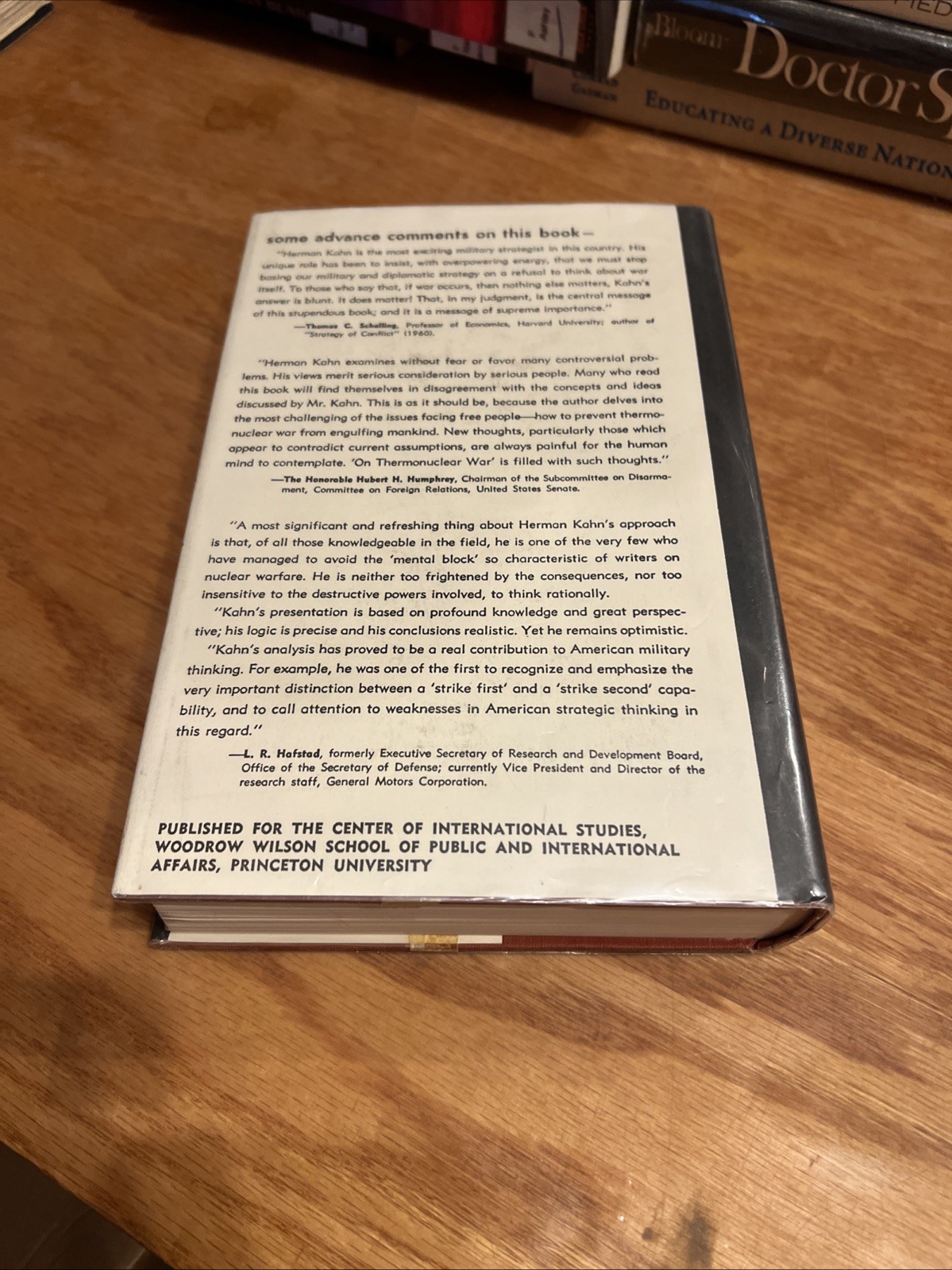 On Thermonuclear War: Three Lectures and Several… by Herman Kahn 1961 HCDJ