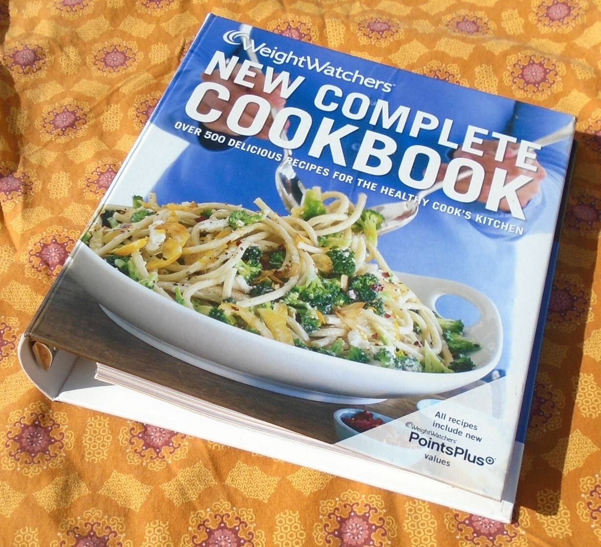 “Weight Watchers New Complete Cookbook” 436pages Illustrated HC 4th Edition Mint