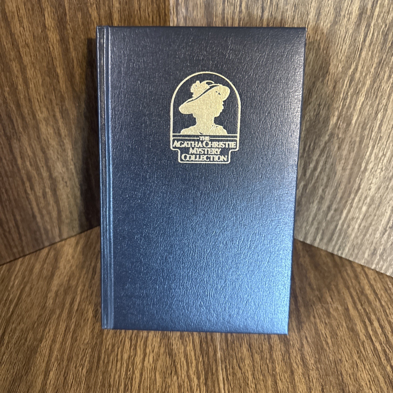 The Agatha Christie Mystery Collection Thirteen at Dinner Leatherette