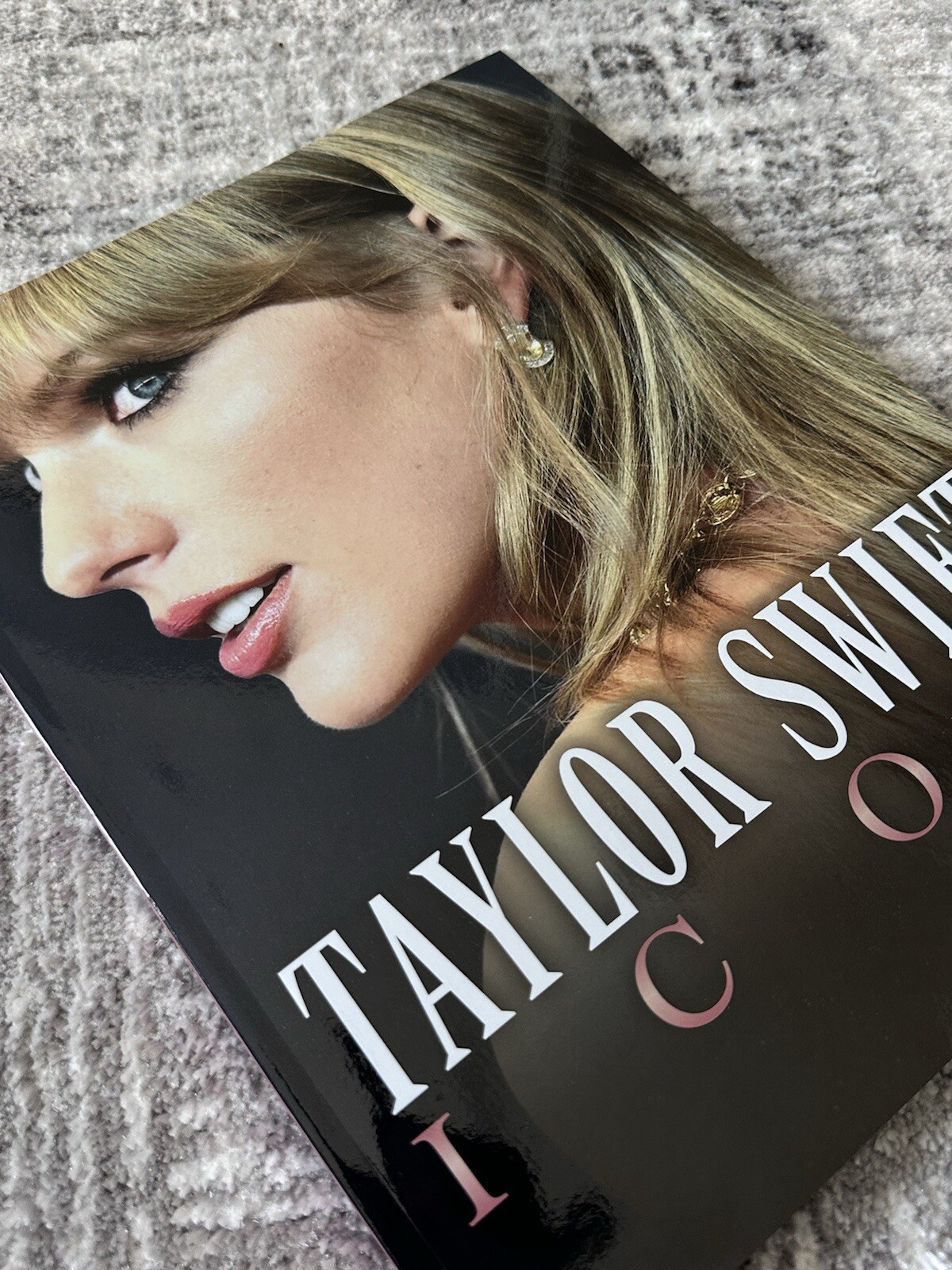 Taylor Swift : Icon by Katy Sprinkel (2023, Eras Tour Paperback