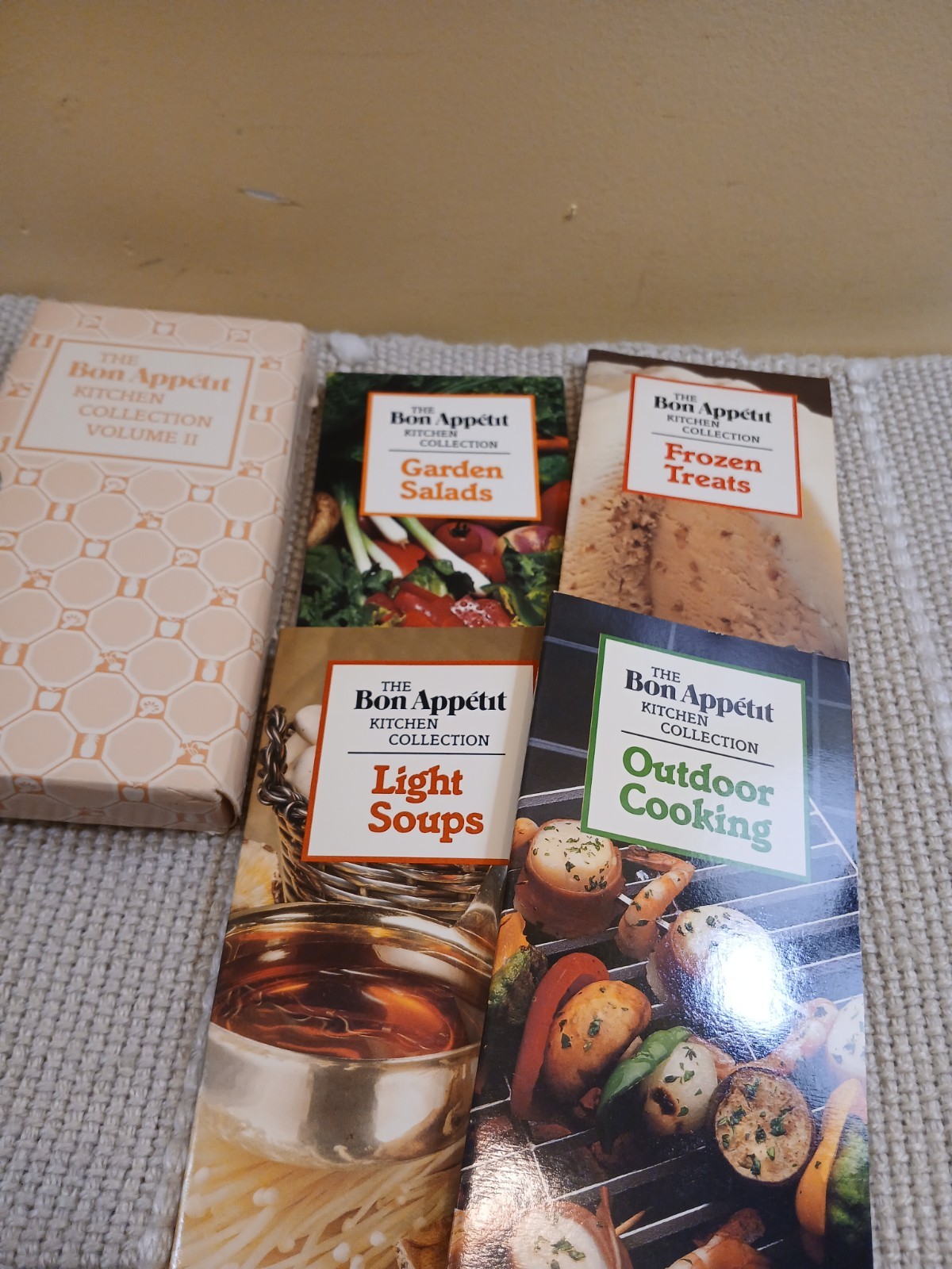 Vintage Bon Apetit Kitchen Collection & Homestyle Cooking MIni Cookbooks -bk1.1