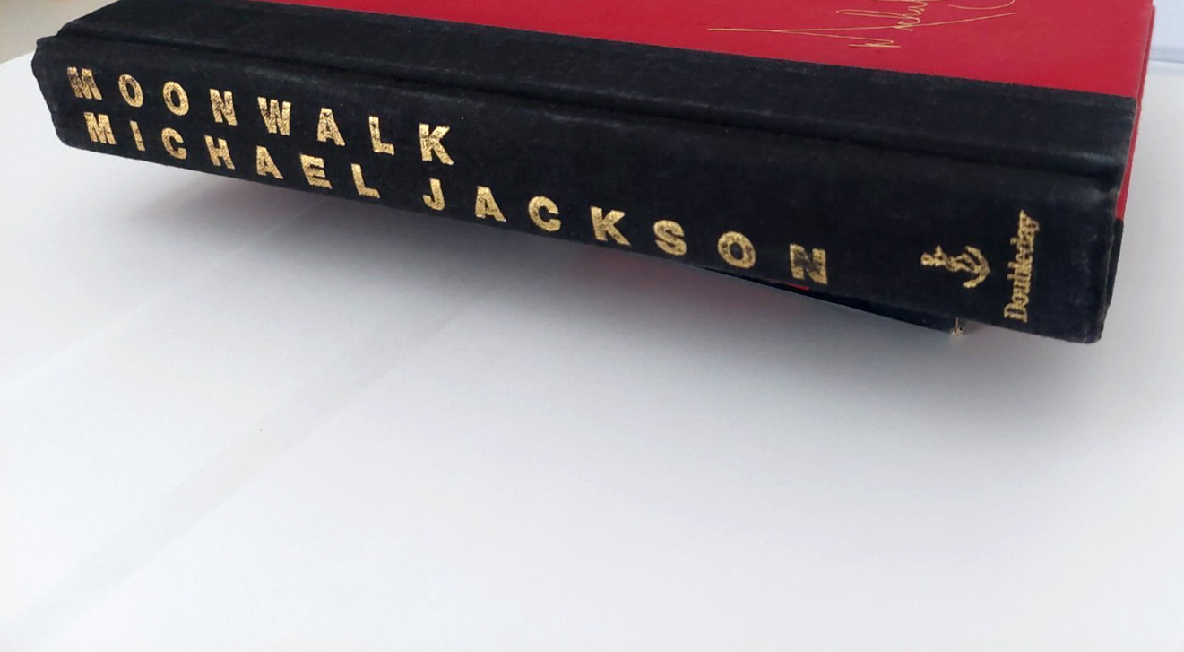 Moonwalk by Michael Jackson 1988 Hardcover NO Dust Jacket 1st Edition