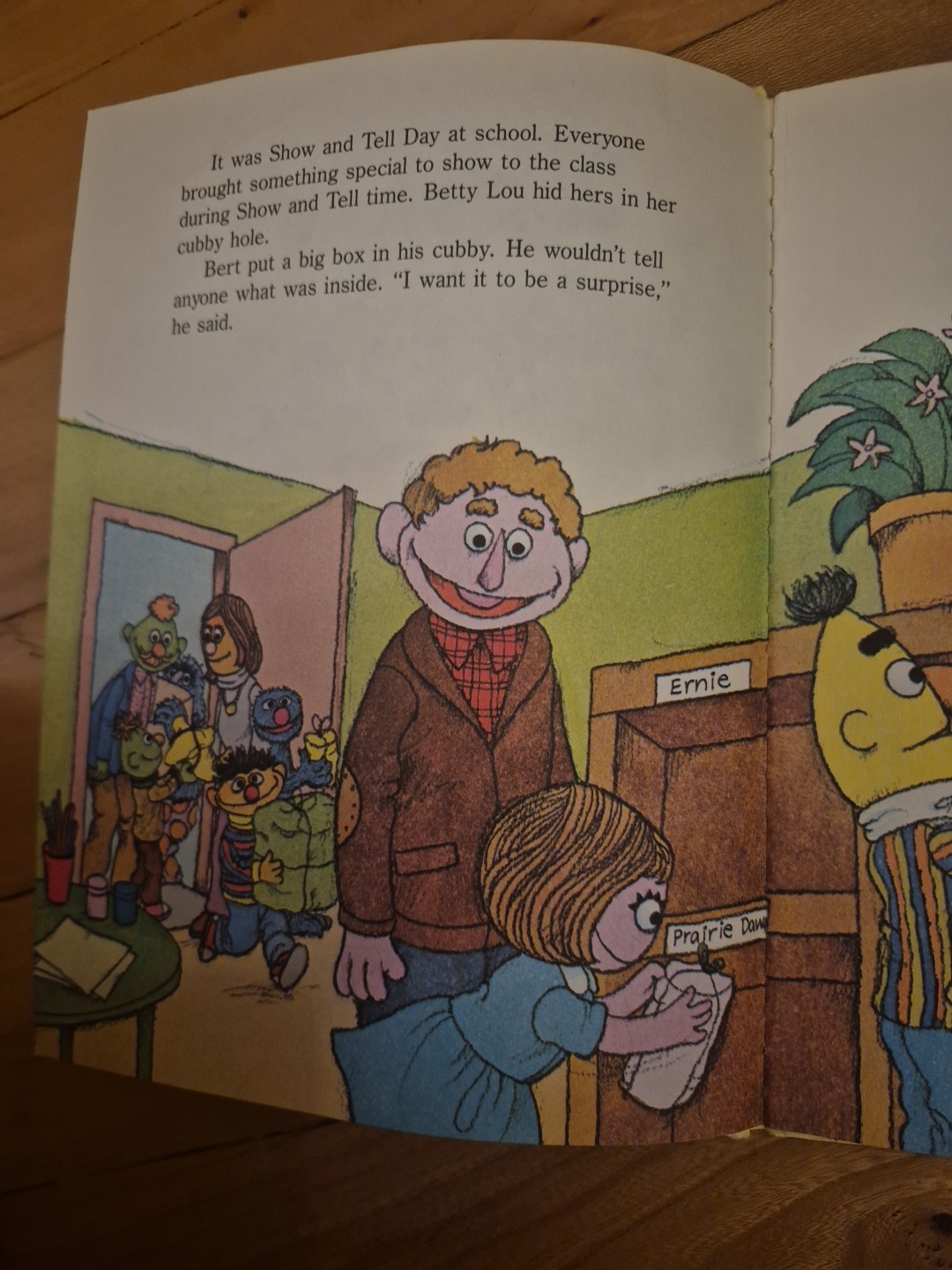 Show and Tell by Patricia Relf – 1980 Sesame Street Book Club Hardcover
