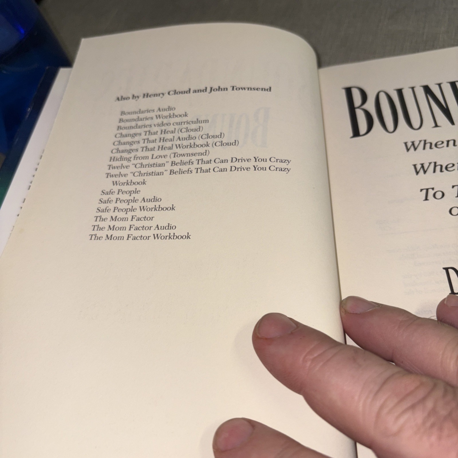 Boundaries by Dr. Henry Cloud and Dr. John Townsend 1992 Zondervan hardcover dj