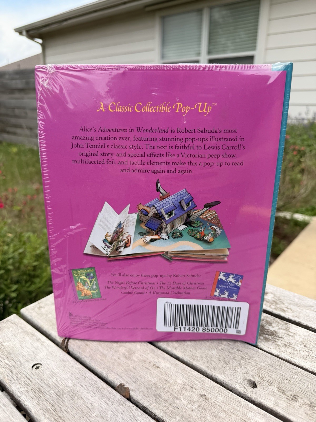 Alice’s Adventures in Wonderland Robert Sabuda Pop Up Book New Sealed 2003