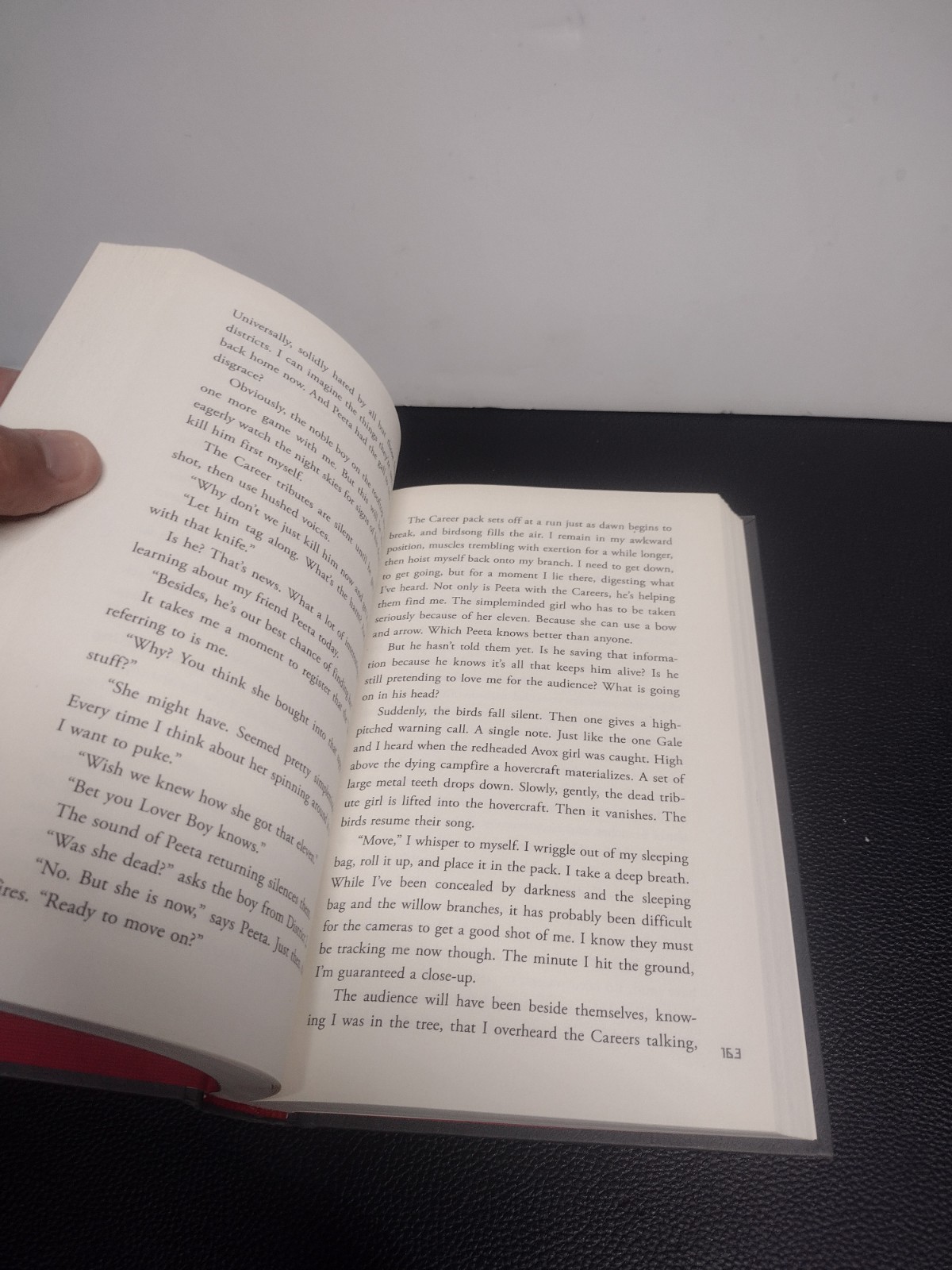 Suzanne Collins / The Hunger Games / 2008 1ST PRINT HBDJ / Oct-2008