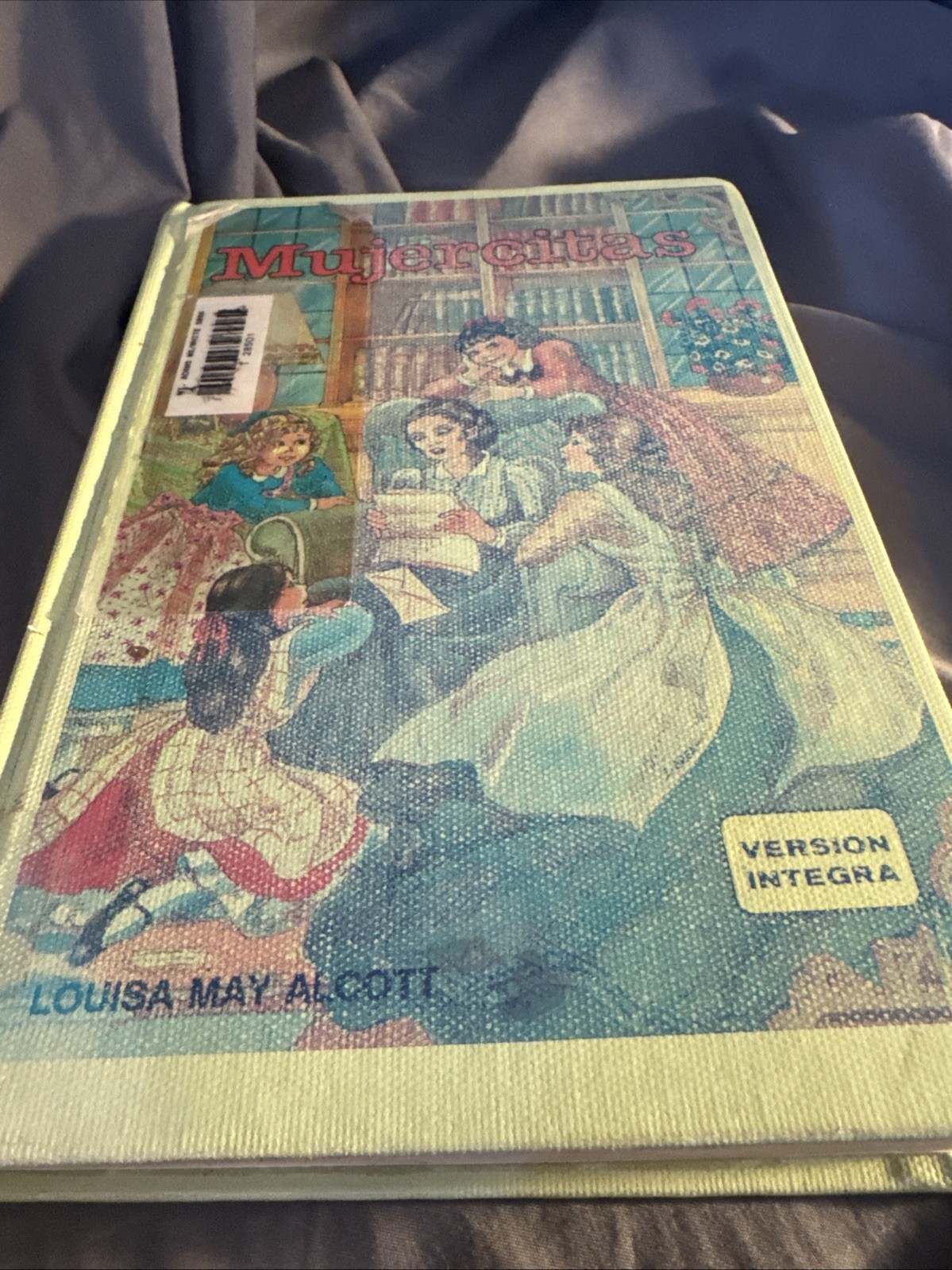 Little Women Luisa May Alcott Susaeta 1990 – BOOK Spanish Am Minor Water Marks