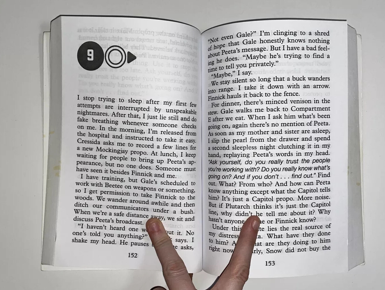 Mockingjay by Suzanne Collins Large Print Edition, Paperback