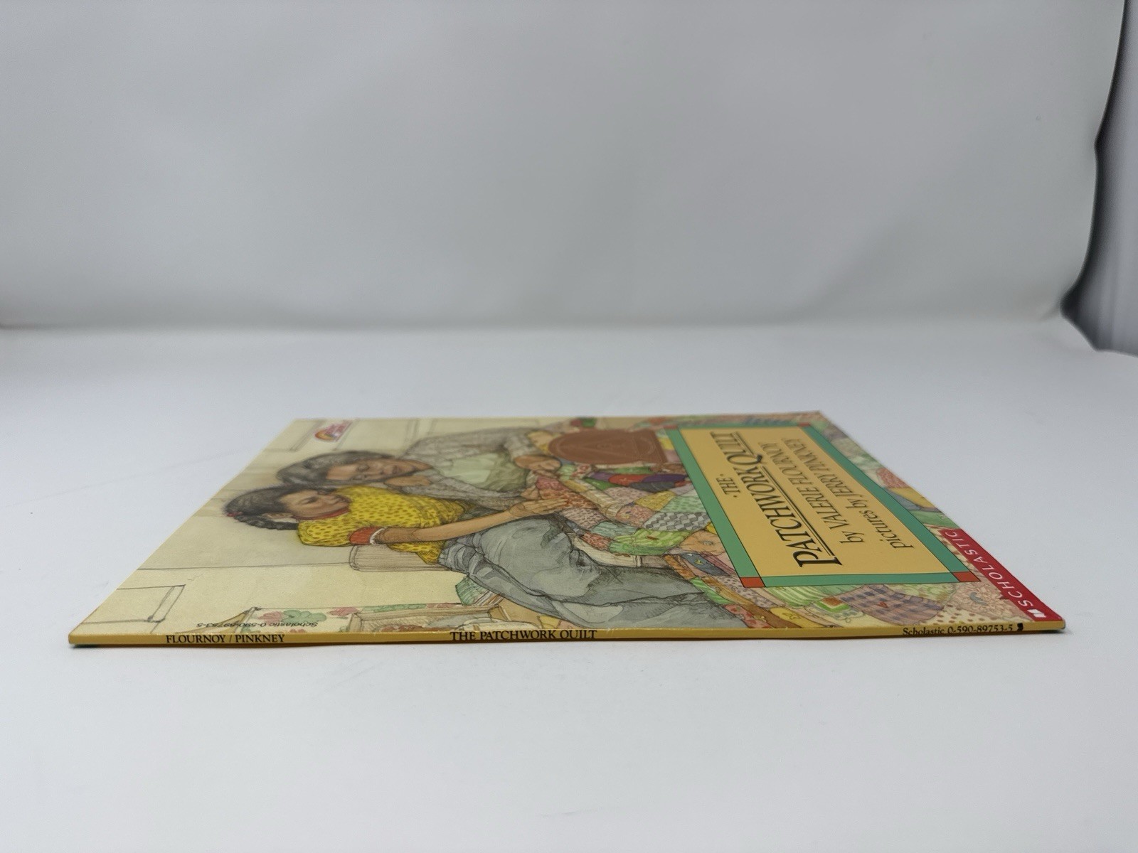 The Patchwork Quilt Book by Valerie Flournoy Scholastic PB Jerry Pinkney