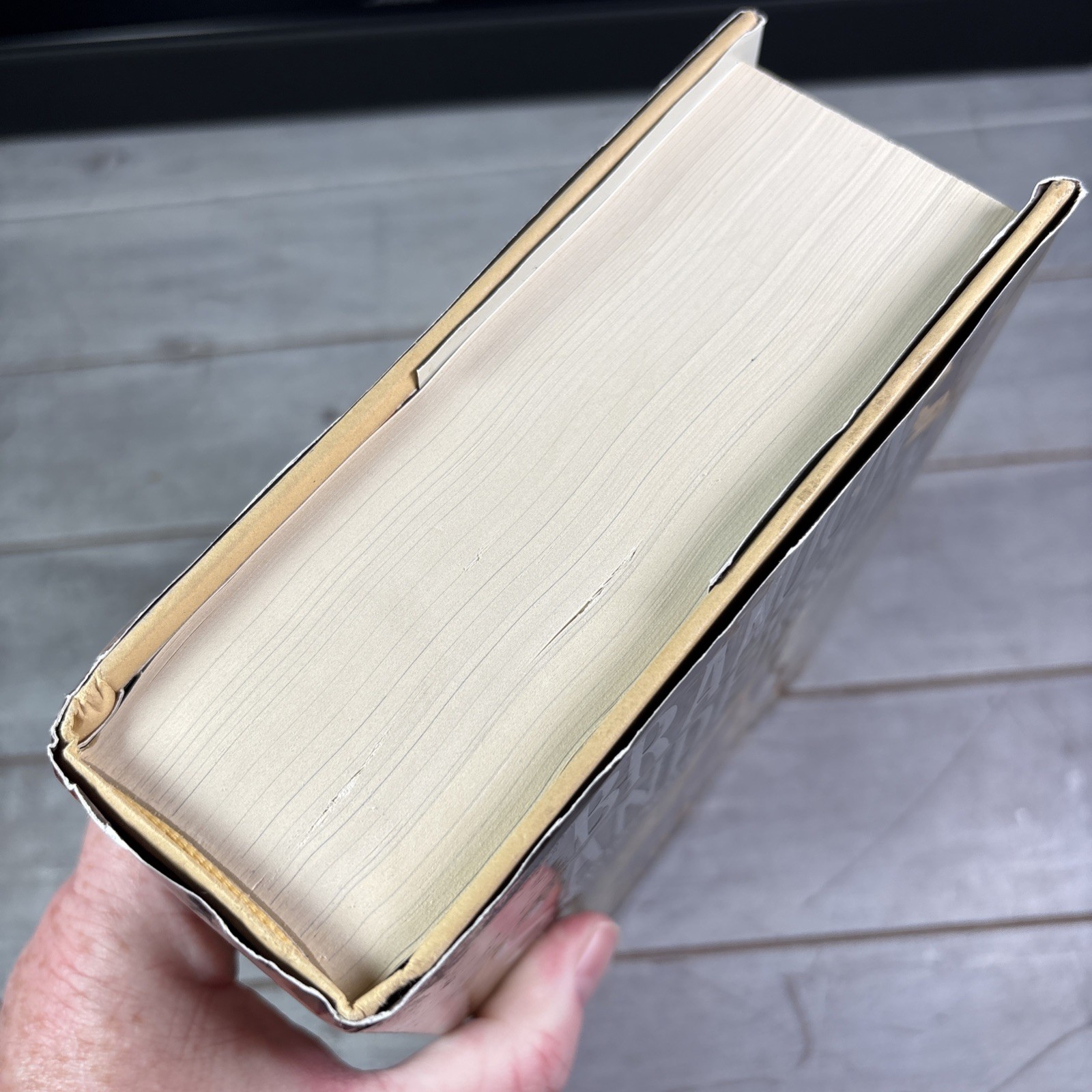Oathbringer by Brandon Sanderson Hardcover – First Edition, 2nd Printing