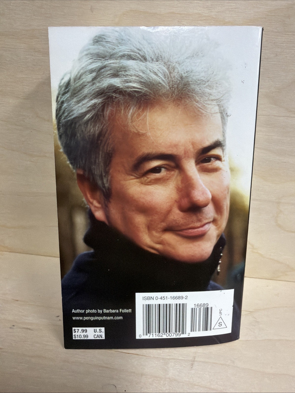 Pillars of the Earth : A Novel by Ken Follett (1990, First Signet Printing)