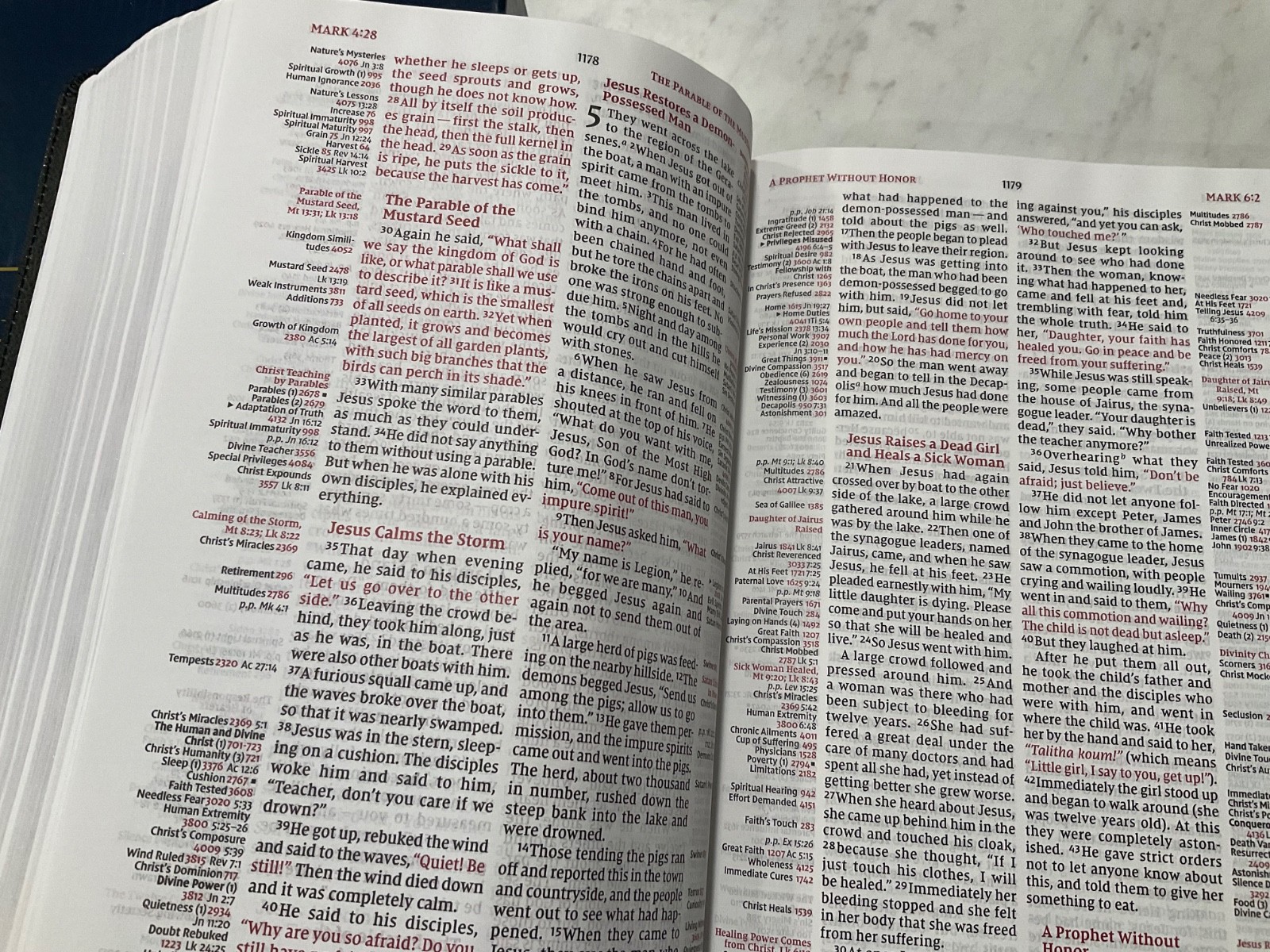NIV Thompson Chain Reference Bible 2022 Large Print Black Bonded Leather